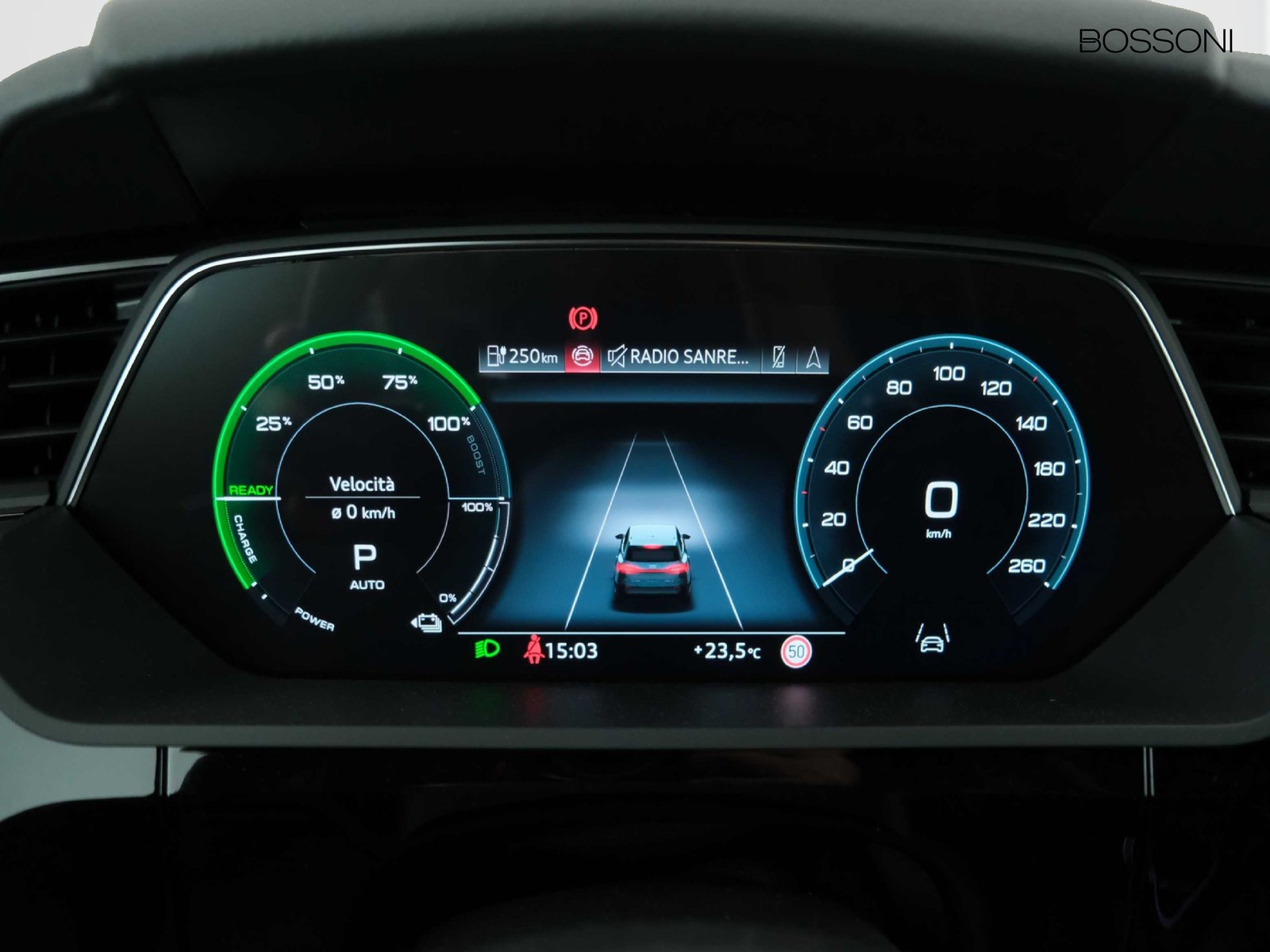 18 - Audi Q8 e-tron 50 business advanced quattro