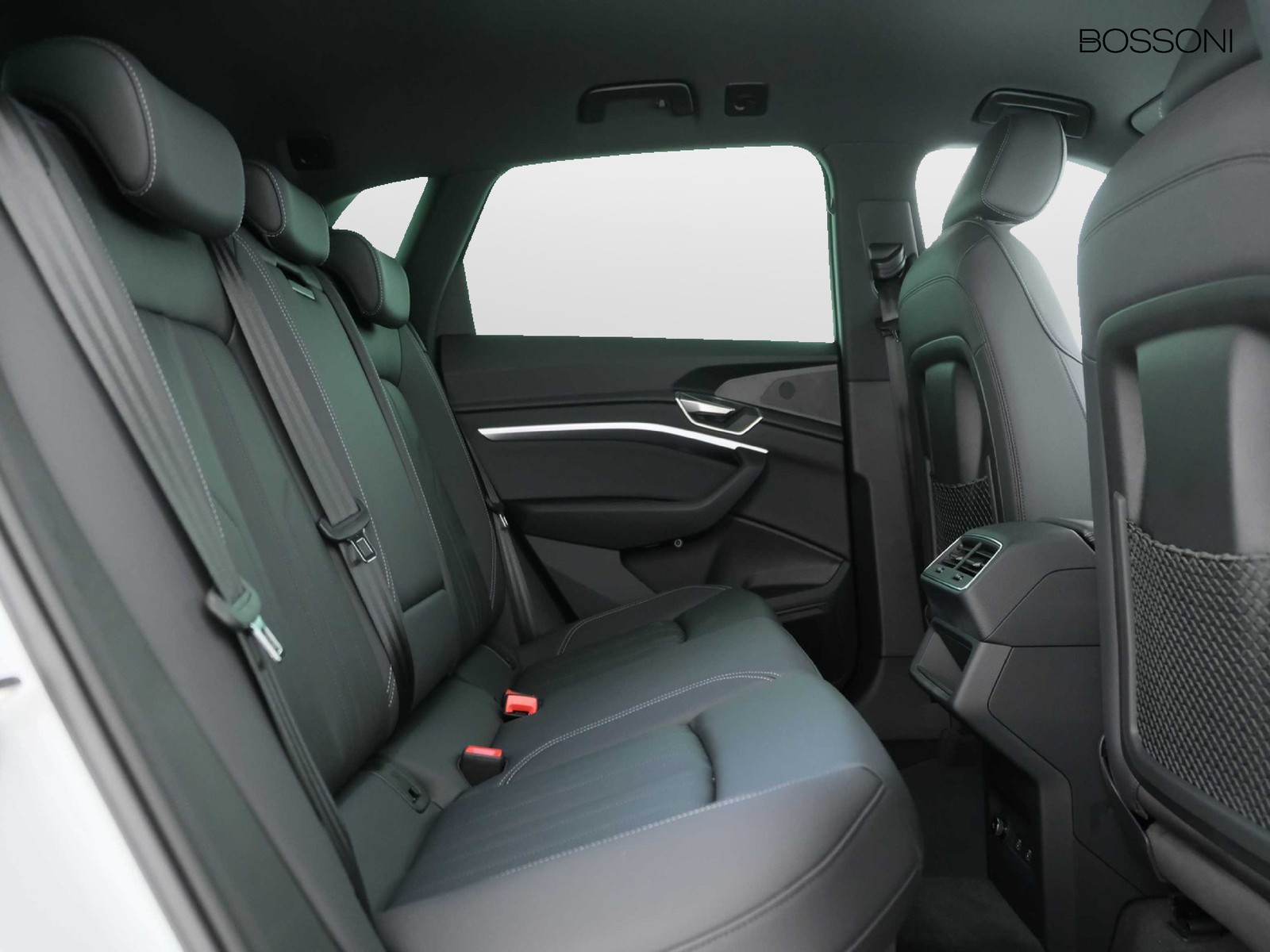 35 - Audi Q8 e-tron 50 business advanced quattro