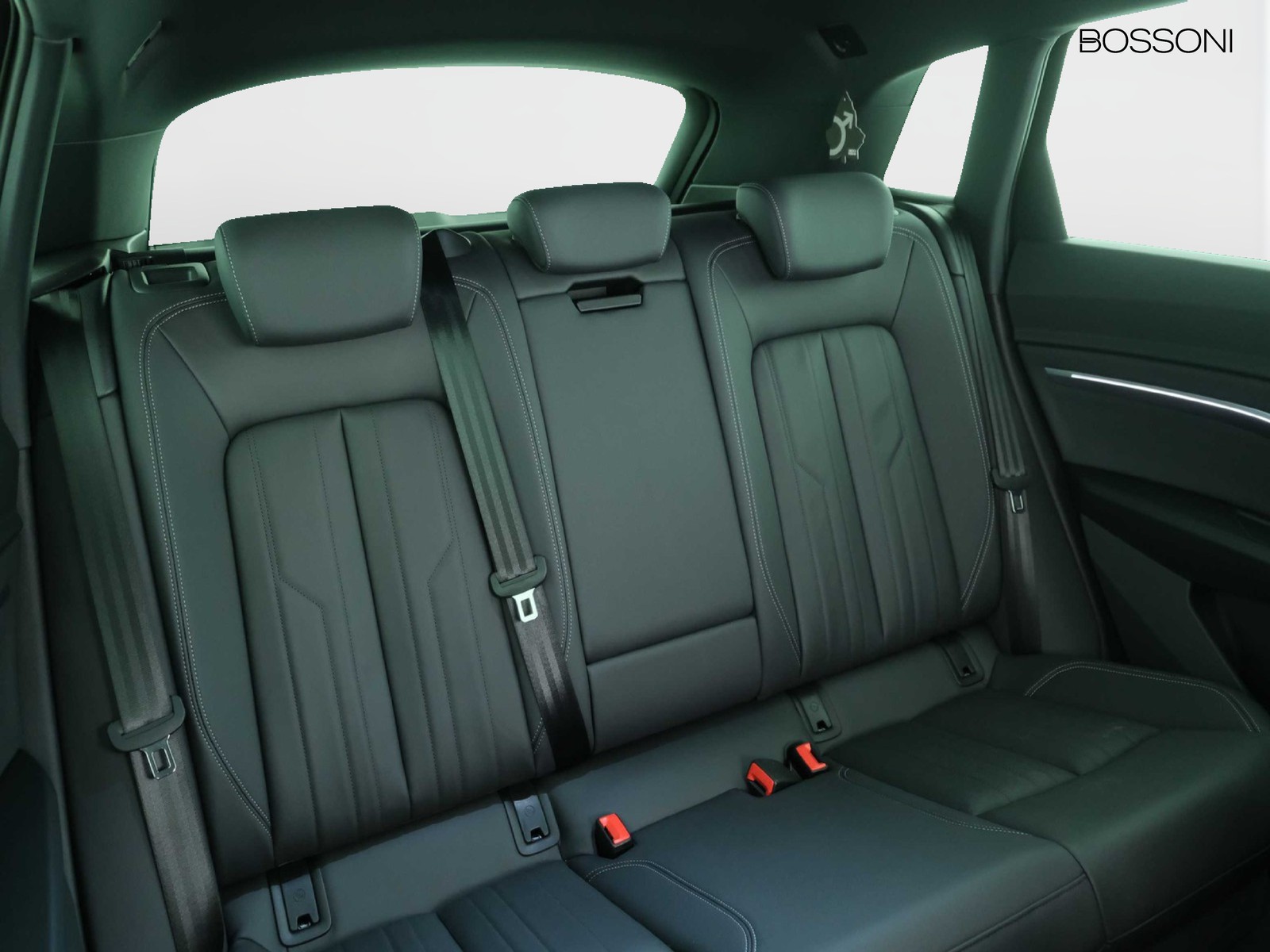 36 - Audi Q8 e-tron 50 business advanced quattro