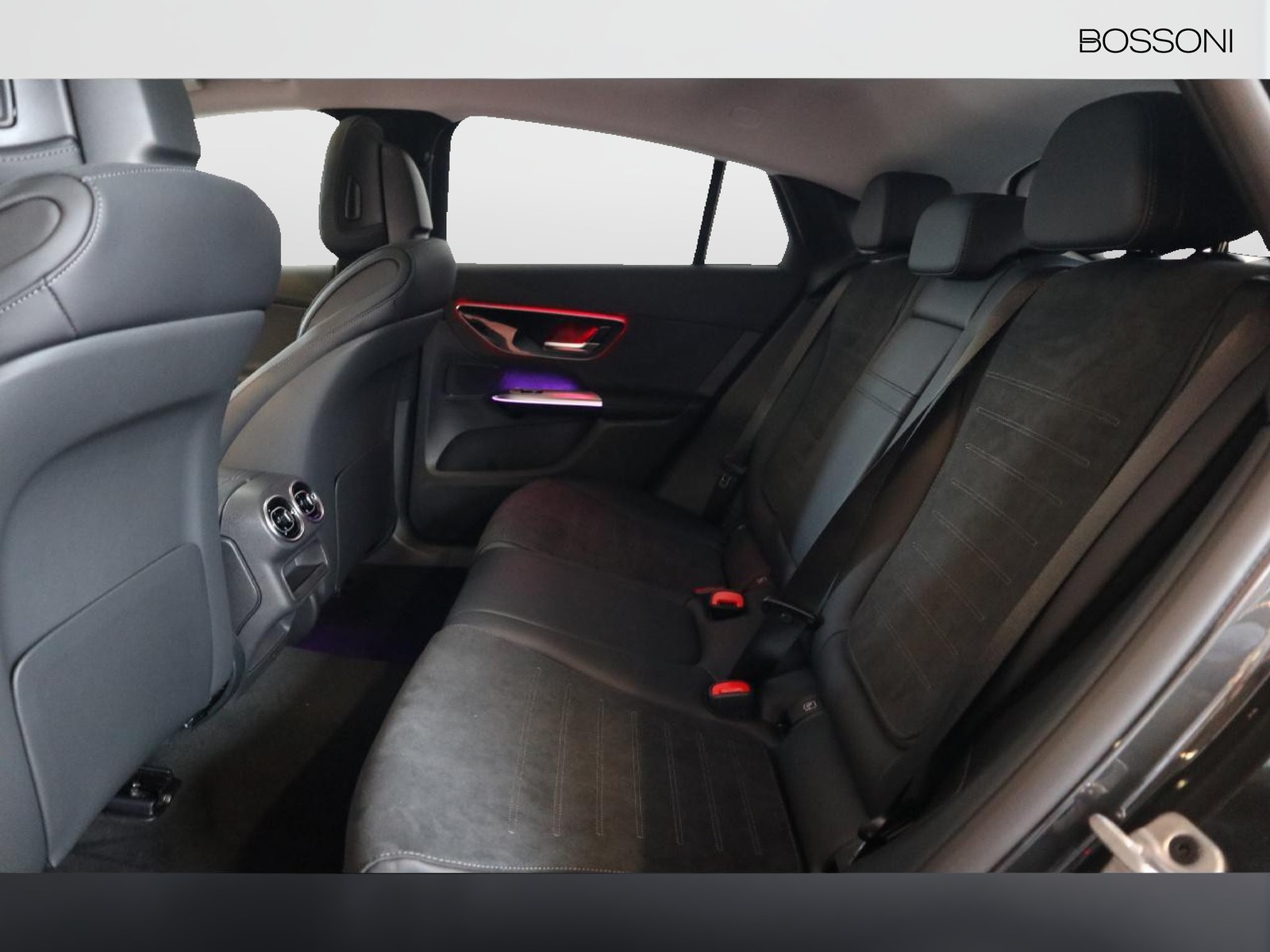 8 - Mercedes GLC coupe 220 d amg line premium 4matic 9g-tronic