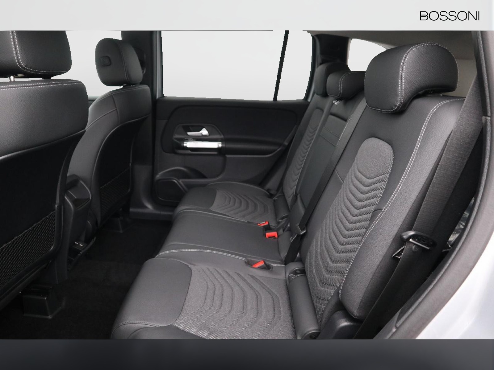 8 - Mercedes GLB 200 d progressive advanced plus 8g-dct