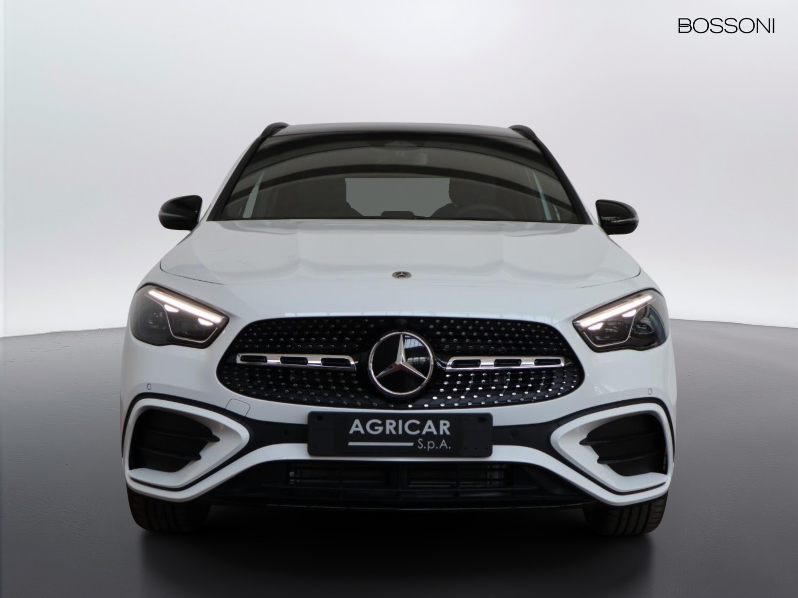 2 - Mercedes GLA 200 d amg line premium 4matic 8g-dct