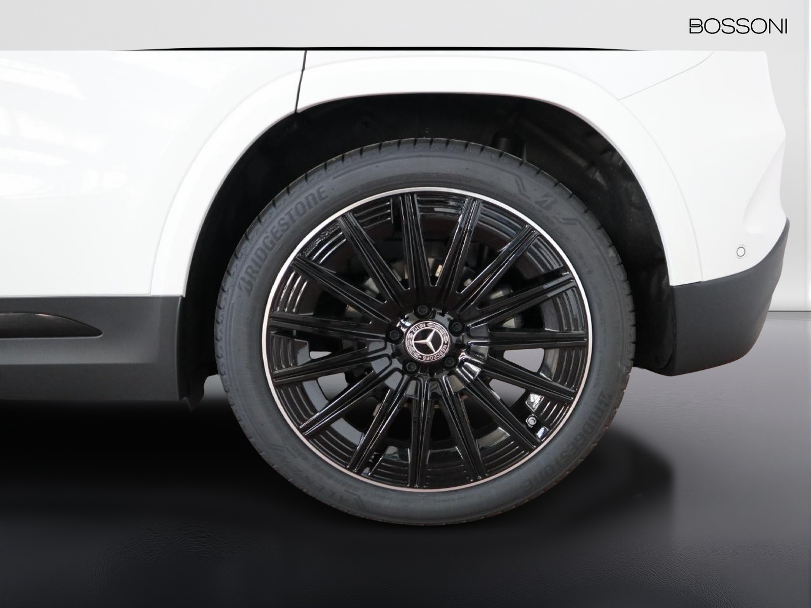 4 - Mercedes GLA 200 d amg line premium 4matic 8g-dct