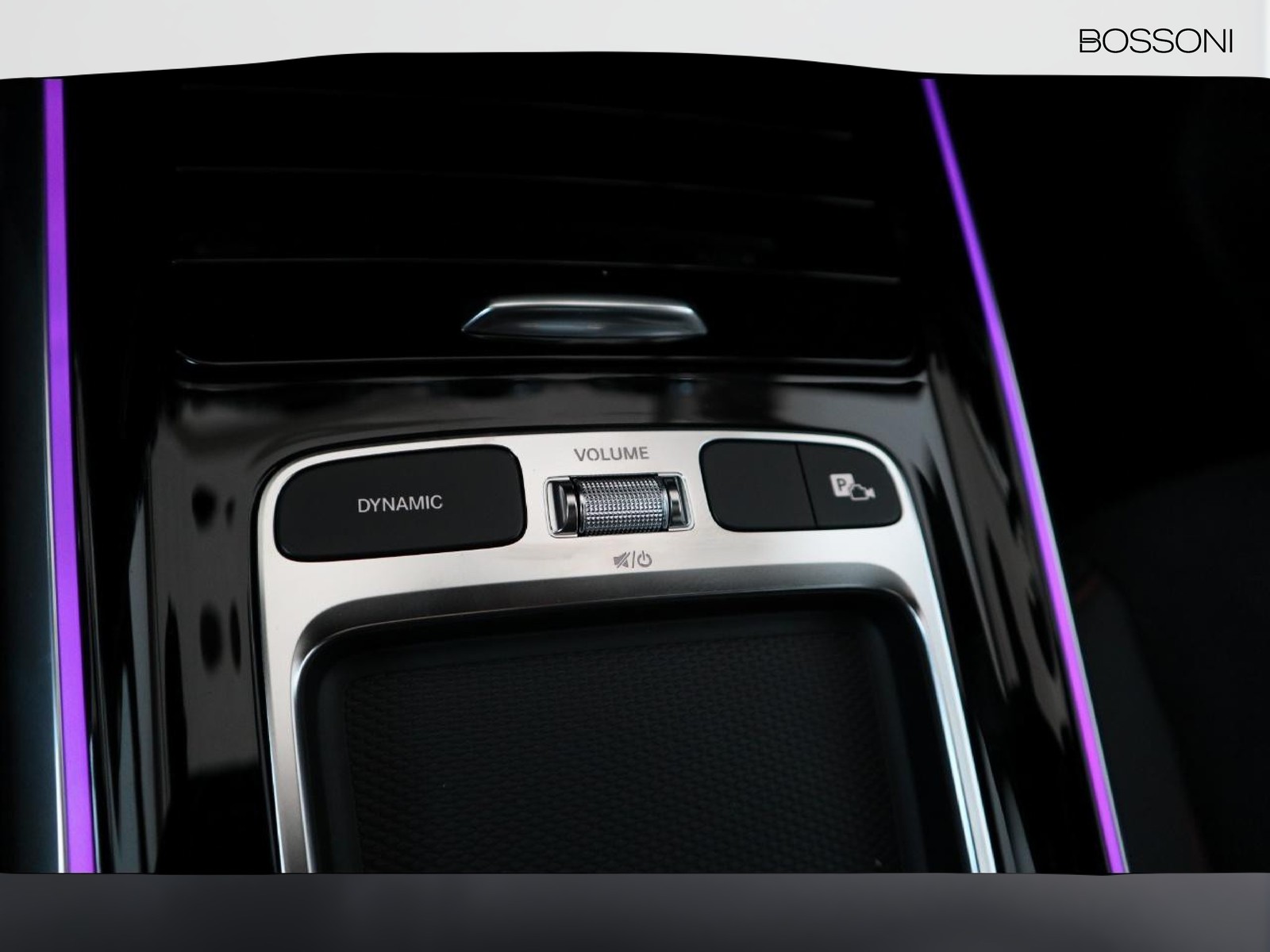 14 - Mercedes GLA 200 d amg line premium 4matic 8g-dct