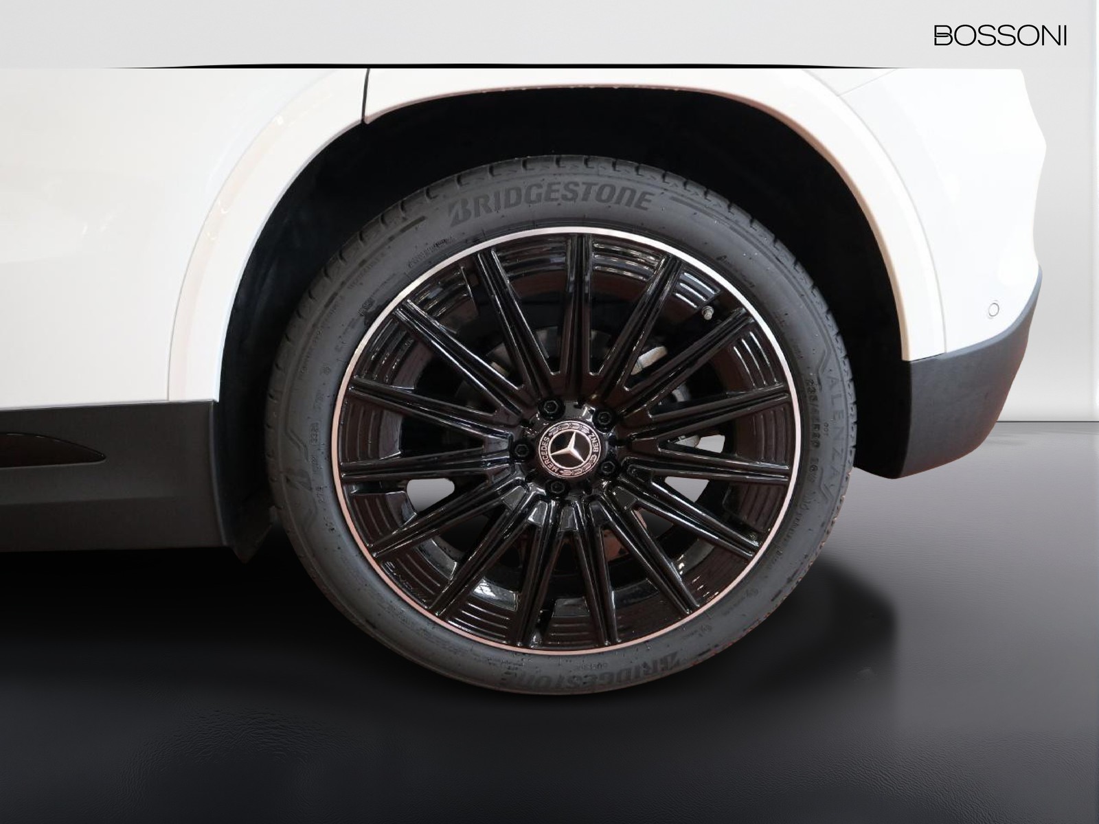 4 - Mercedes GLA 200 d amg line premium 4matic 8g-dct