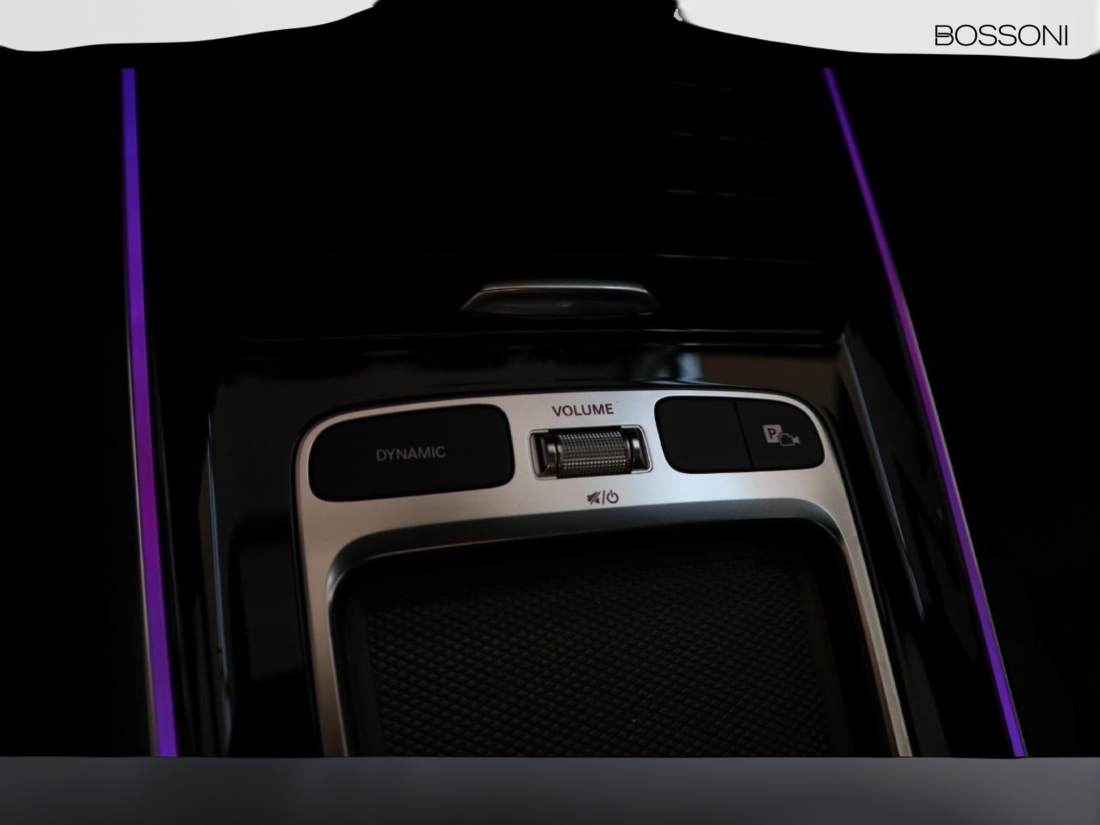 14 - Mercedes GLA 200 d amg line premium 4matic 8g-dct