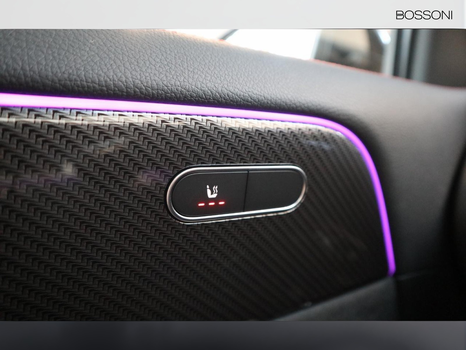 15 - Mercedes GLA 200 d amg line premium 4matic 8g-dct