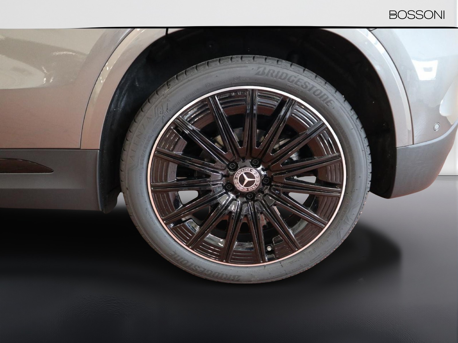 4 - Mercedes GLA 200 d amg line premium 8g-dct