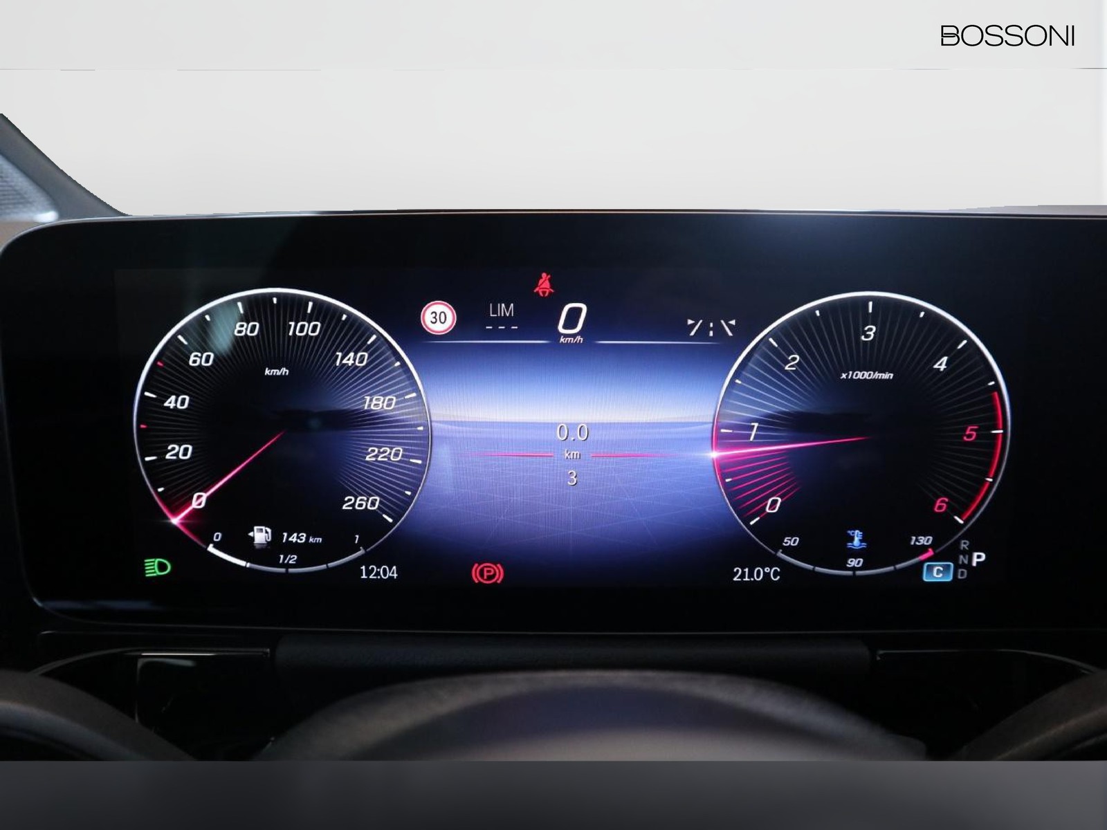 9 - Mercedes GLA 200 d amg line premium 8g-dct