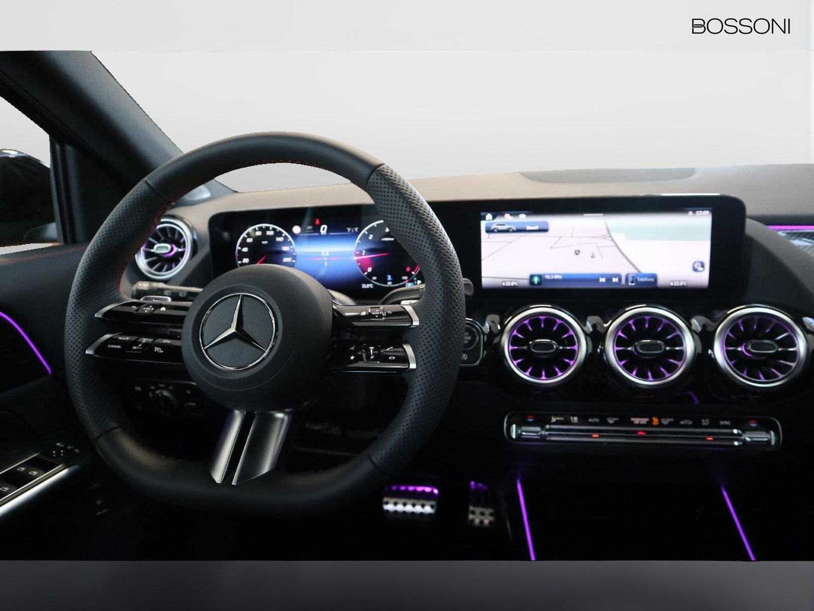 12 - Mercedes GLA 200 d amg line premium 8g-dct