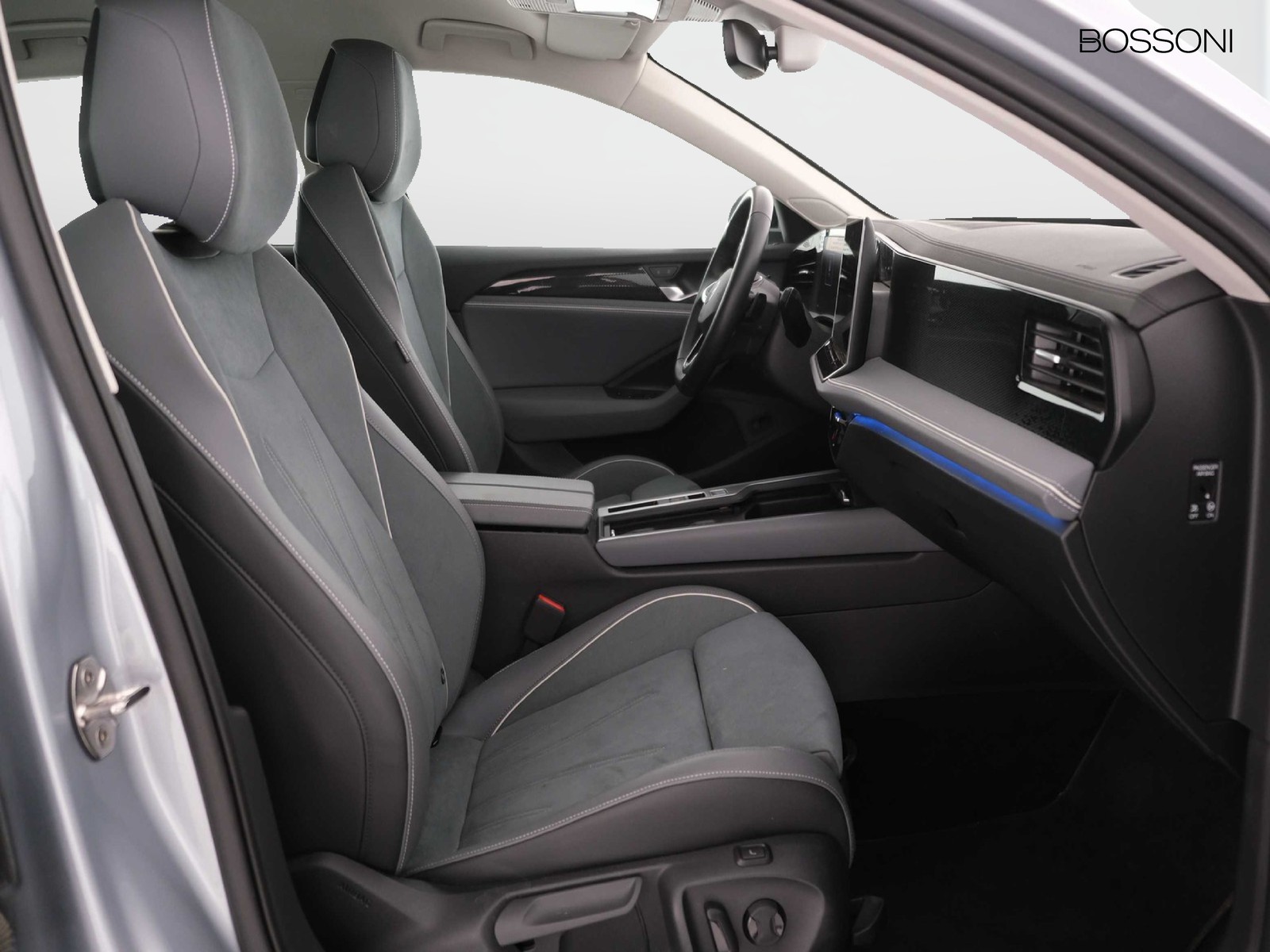 8 - Volkswagen Passat 2.0 tdi scr evo 150cv business dsg