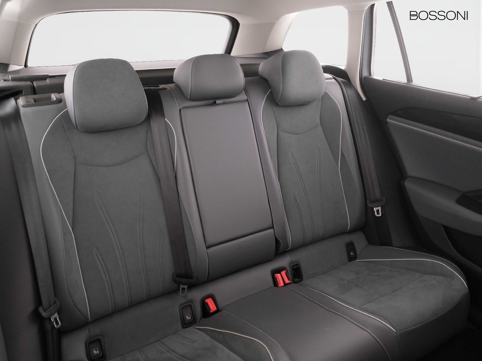 35 - Volkswagen Passat 2.0 tdi scr evo 150cv business dsg