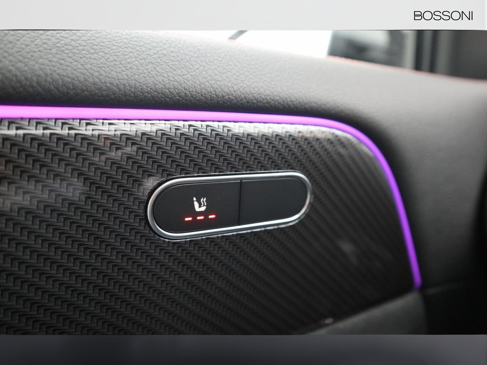 15 - Mercedes GLA 200 d amg line premium 4matic 8g-dct