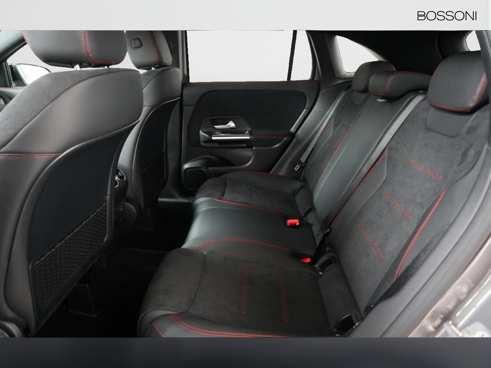 8 - Mercedes GLA 180 d amg line advanced plus 8g-dct