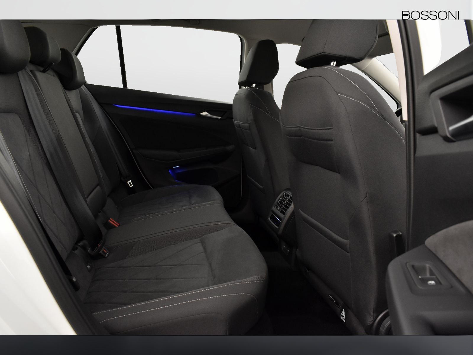 9 - Volkswagen Golf 2.0 tdi scr 115cv style