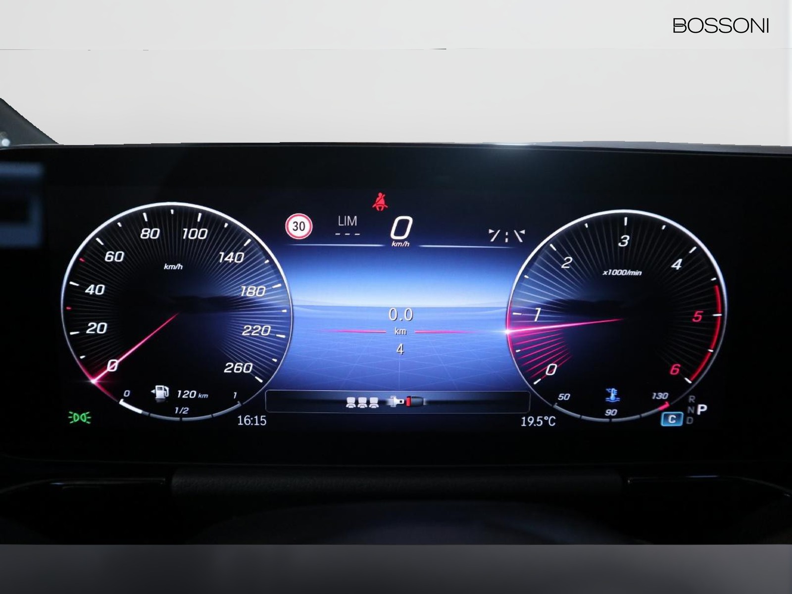 9 - Mercedes GLA 200 d amg line premium 4matic 8g-dct