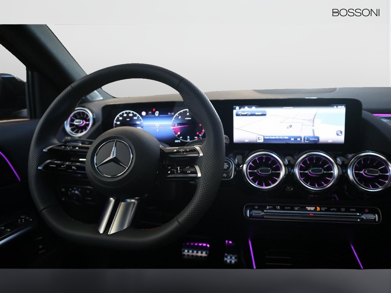 12 - Mercedes GLA 200 d amg line premium 4matic 8g-dct