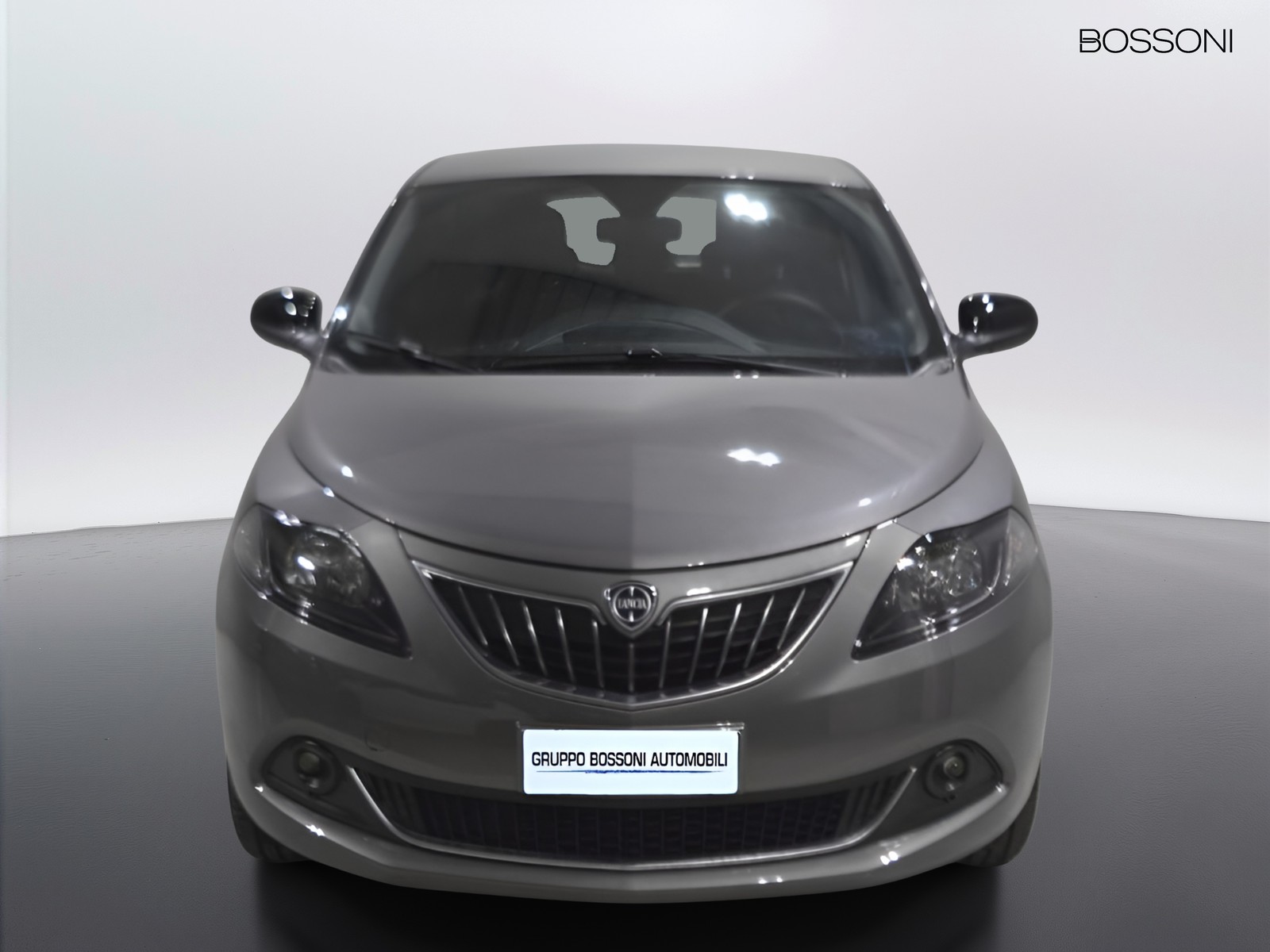 2 - Lancia Ypsilon 1.0 firefly hybrid 70cv platino s&s