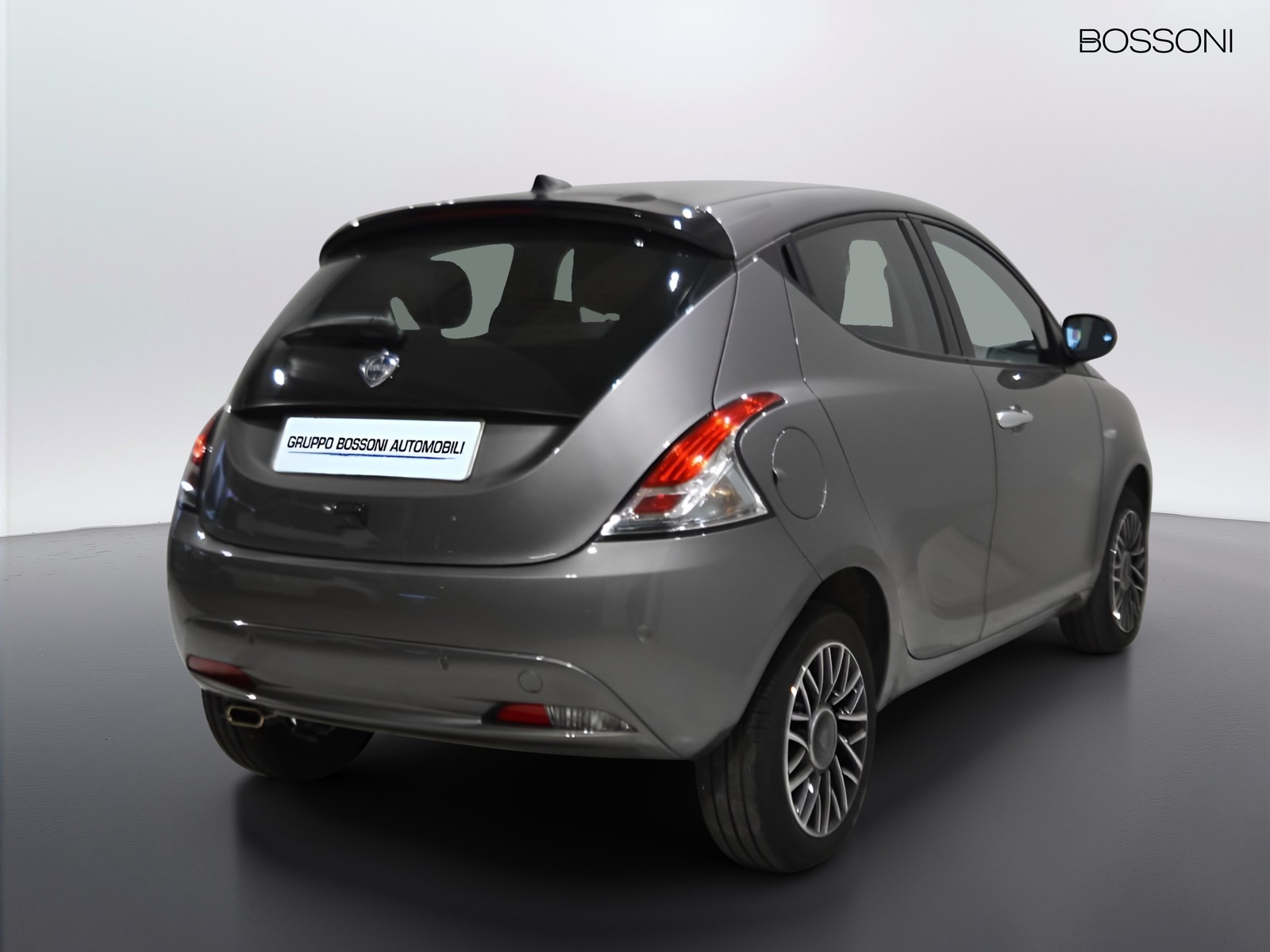 3 - Lancia Ypsilon 1.0 firefly hybrid 70cv platino s&s