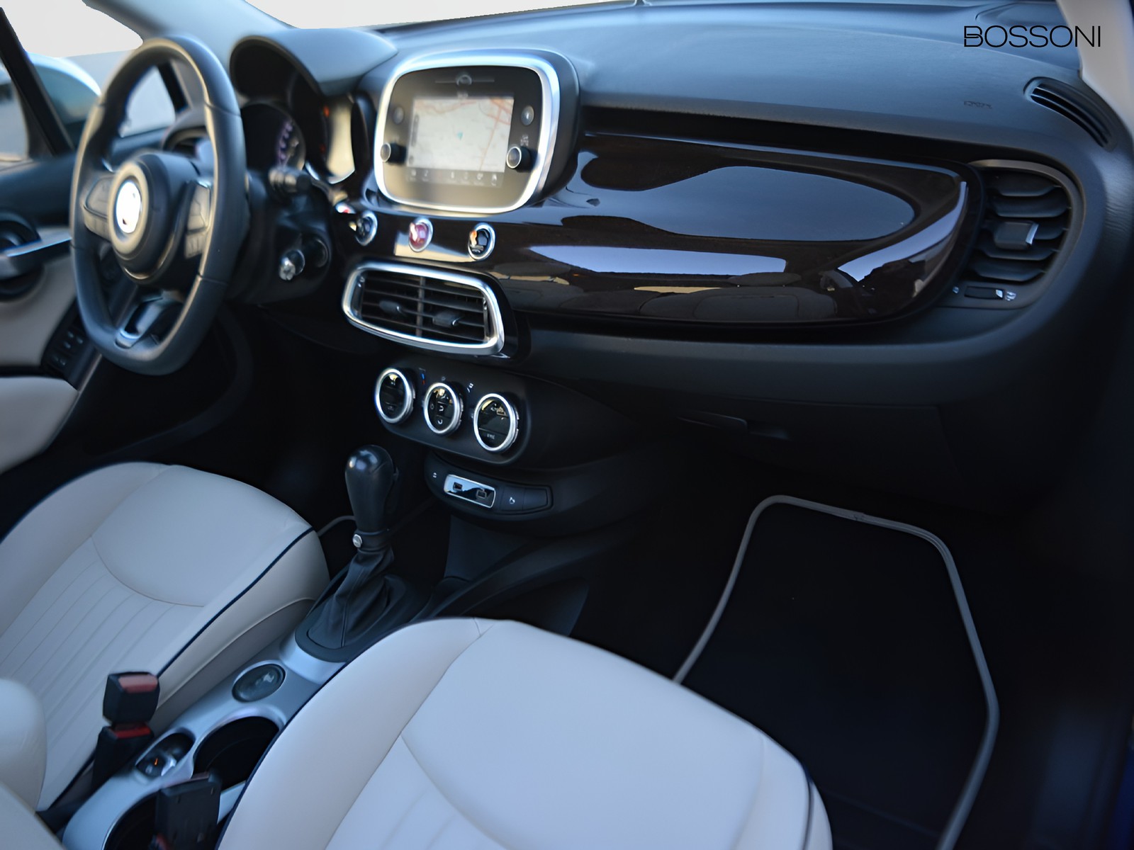 8 - Fiat 500X x 1.3 t4 150cv yacht club capri dct