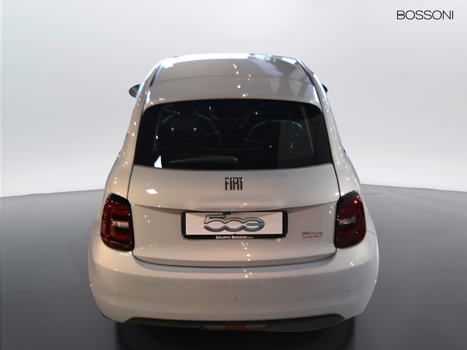 4 - Fiat 500 500e 42 kwh entry pack tech