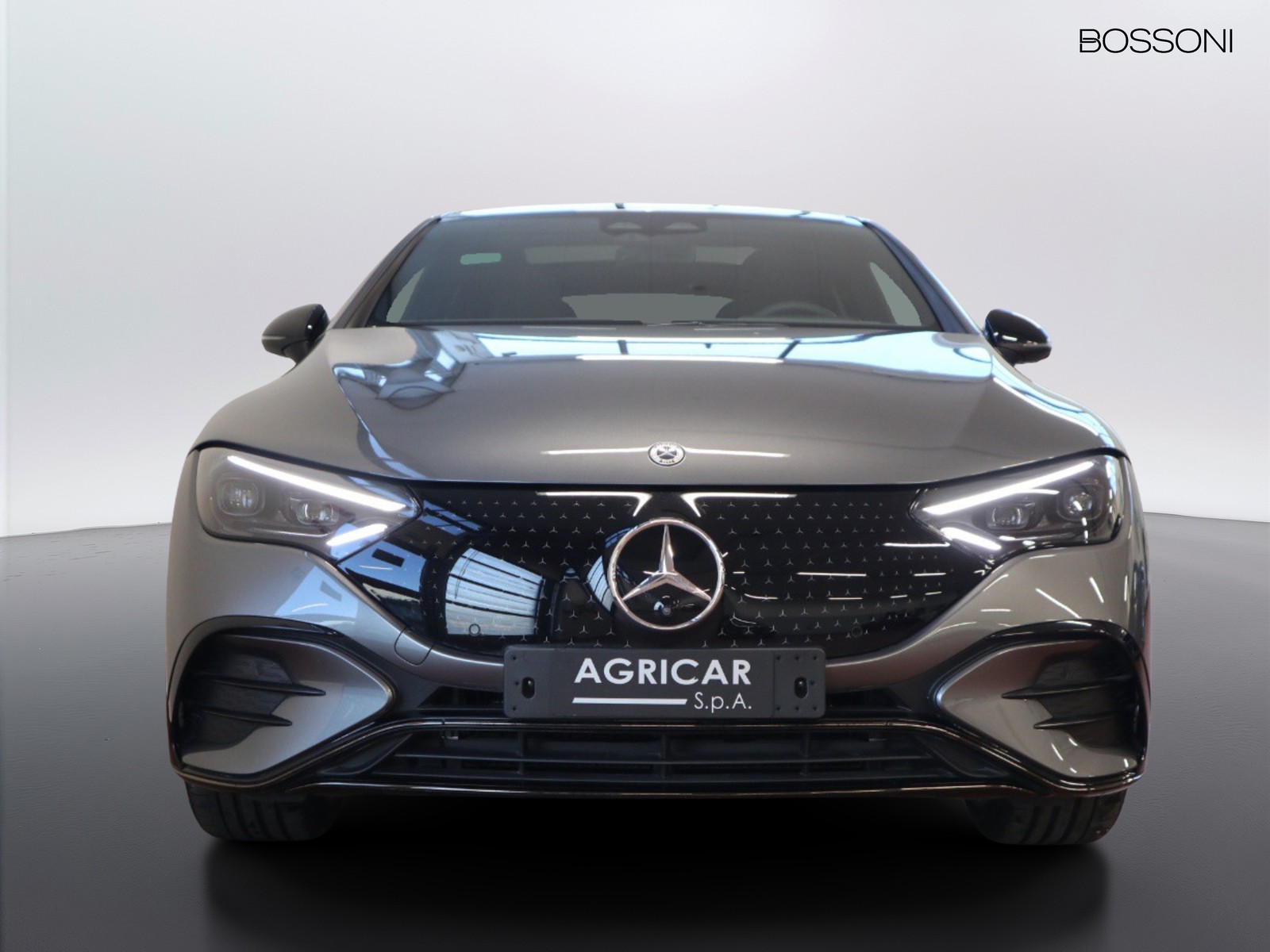 2 - Mercedes EQE 350 premium plus 4matic