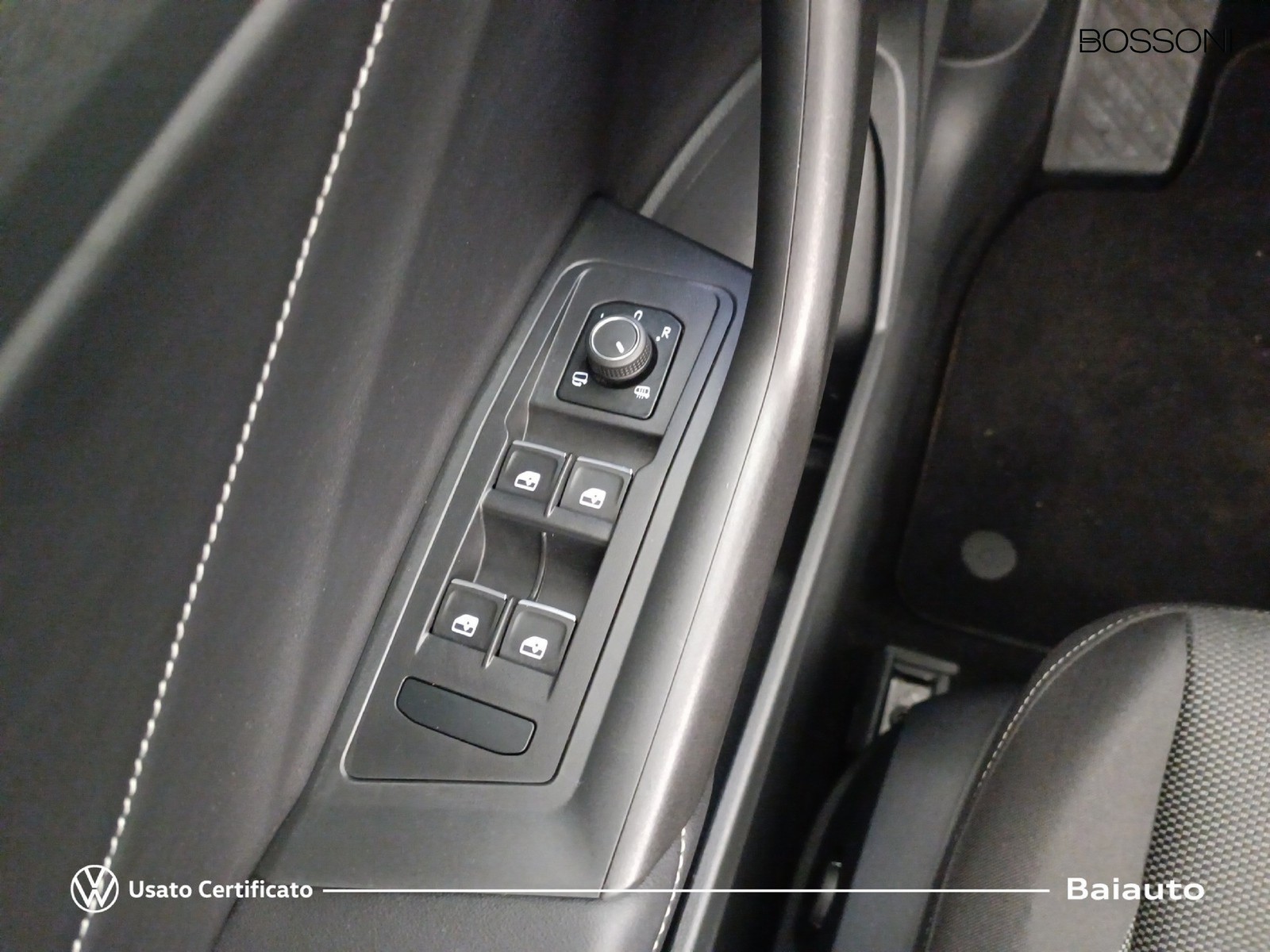 18 - Volkswagen T-Roc cabriolet 1.0 tsi 110cv style