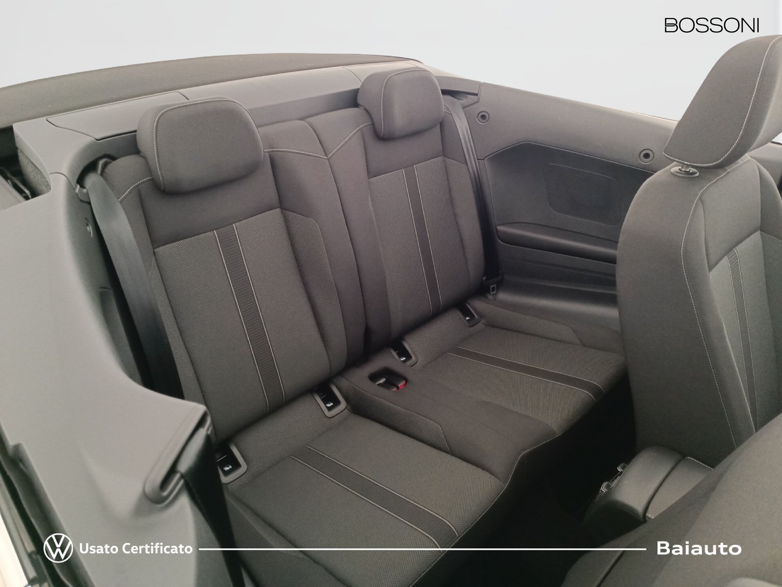 21 - Volkswagen T-Roc cabriolet 1.0 tsi 110cv style