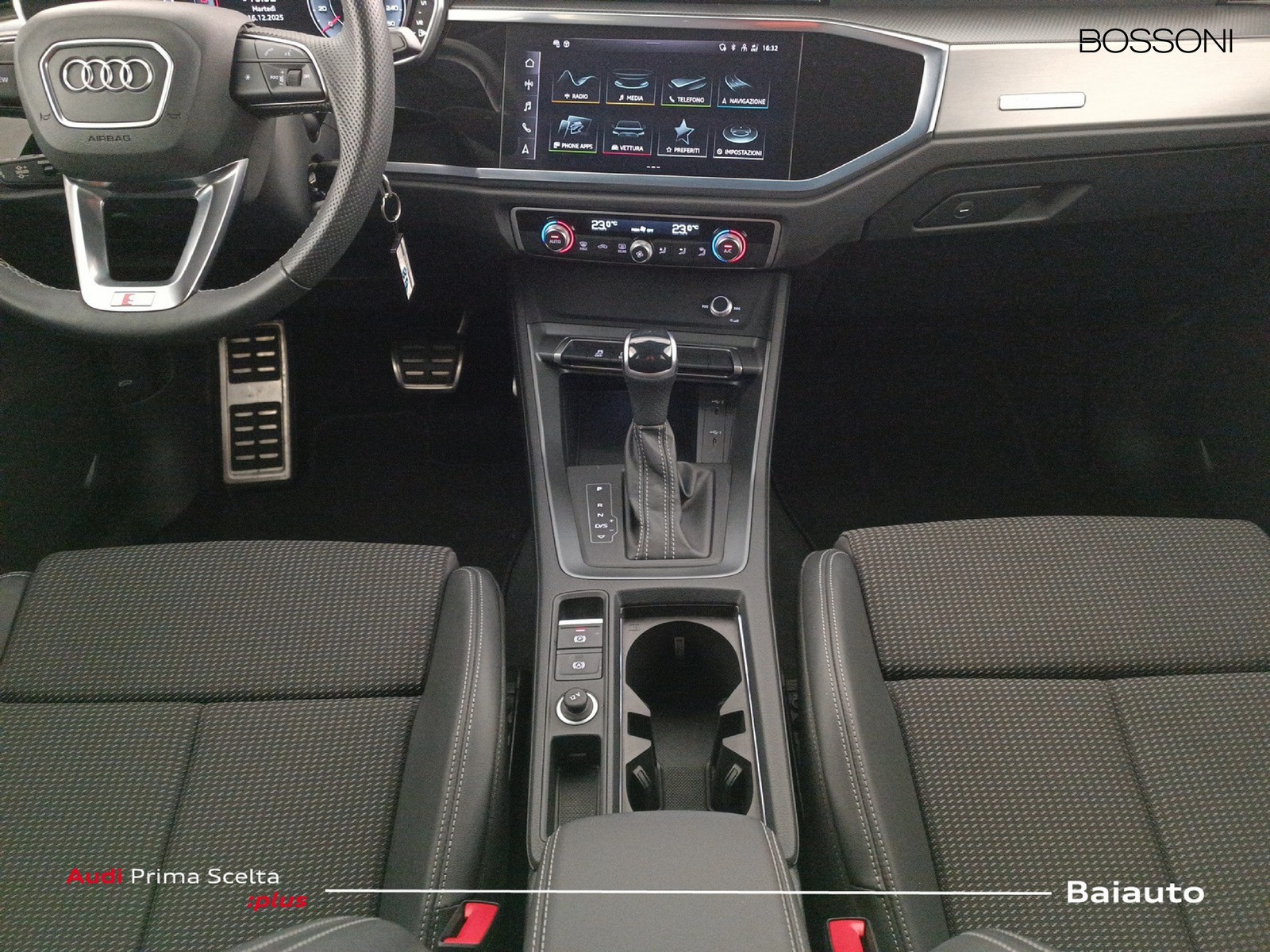 15 - Audi Q3 35 2.0 tdi s line edition s tronic