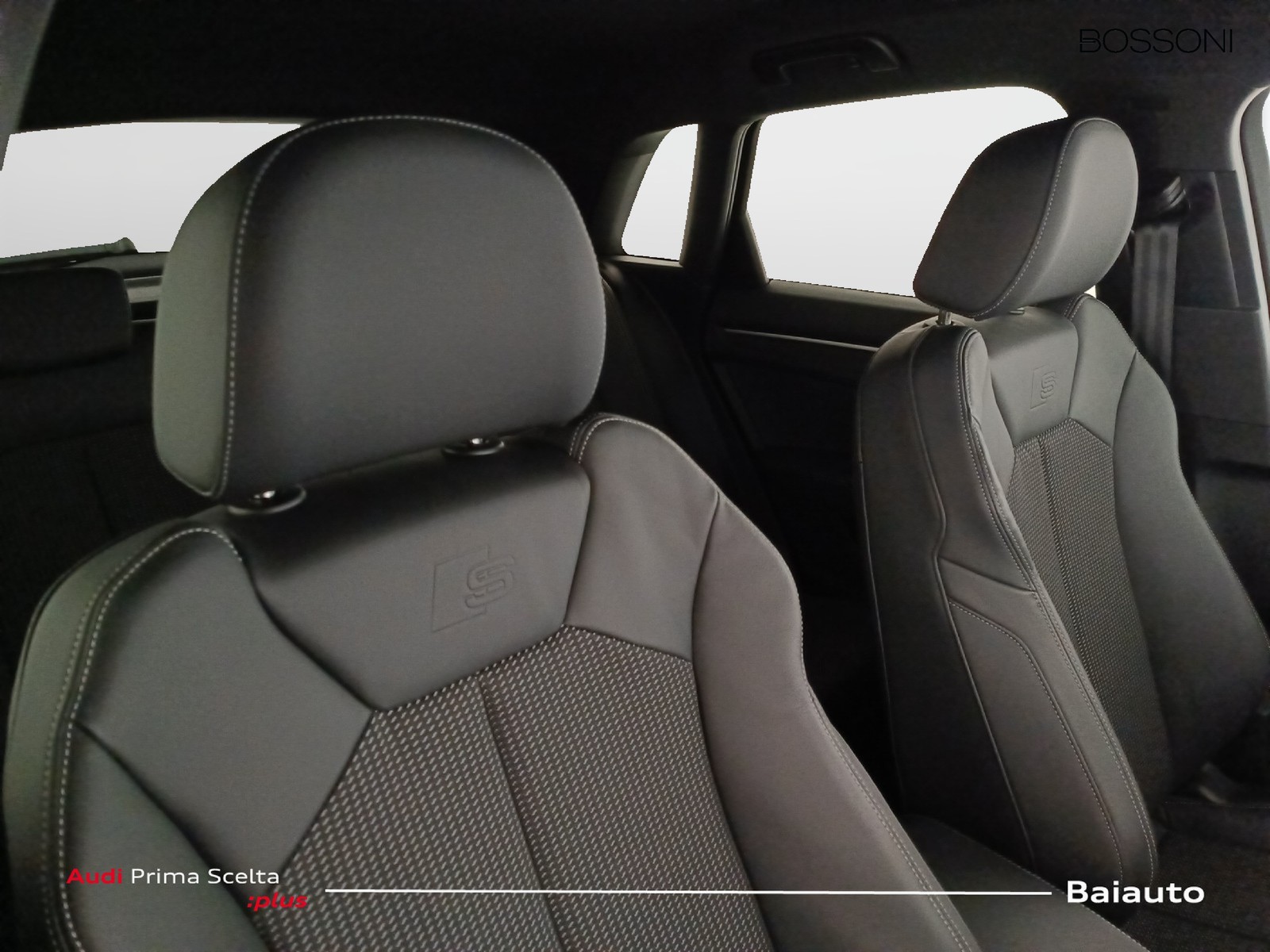 24 - Audi Q3 35 2.0 tdi s line edition s tronic