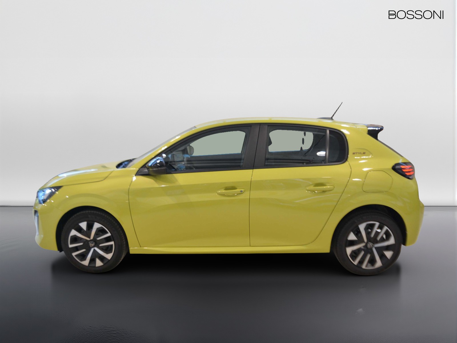 23 - Peugeot 208 1.2 hybrid 48v 110cv style e-dcs6