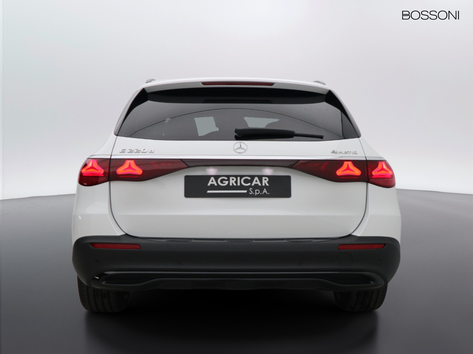 6 - Mercedes Classe E station wagon all-terrain 220 d premium 4matic 9g-tronic