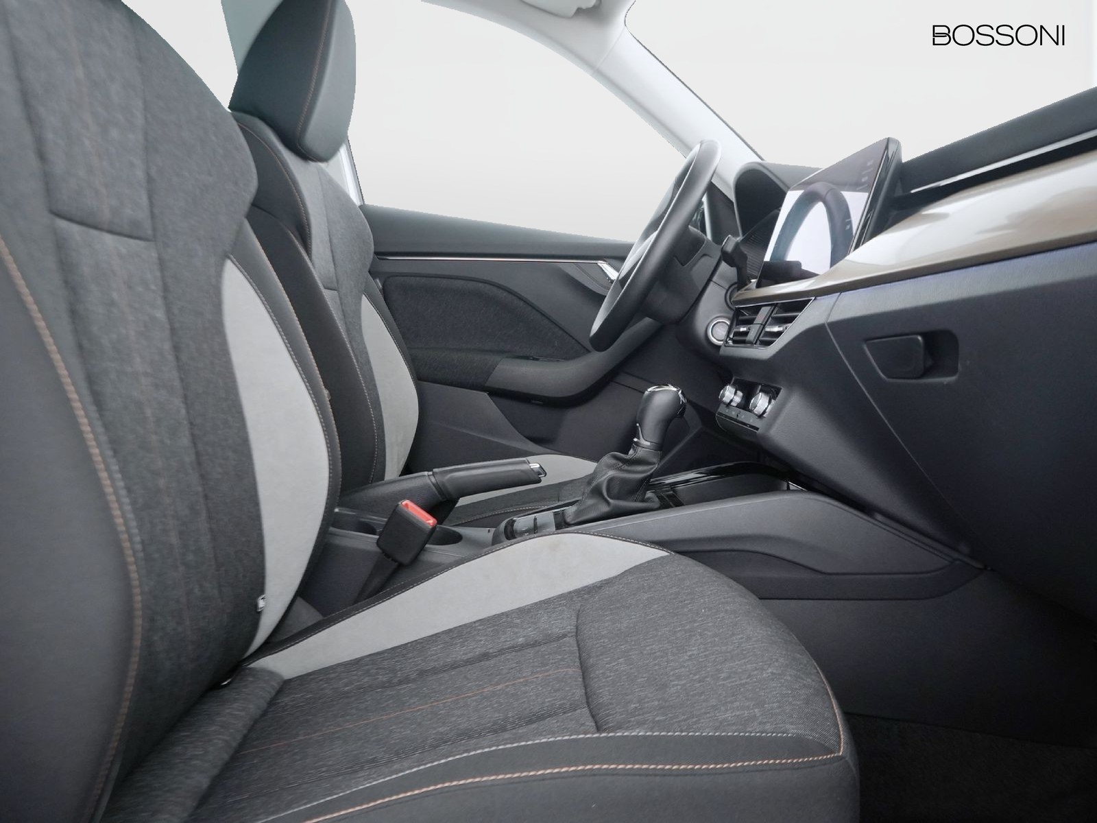 8 - Skoda Kamiq 1.5 tsi act 150cv dark shade dsg