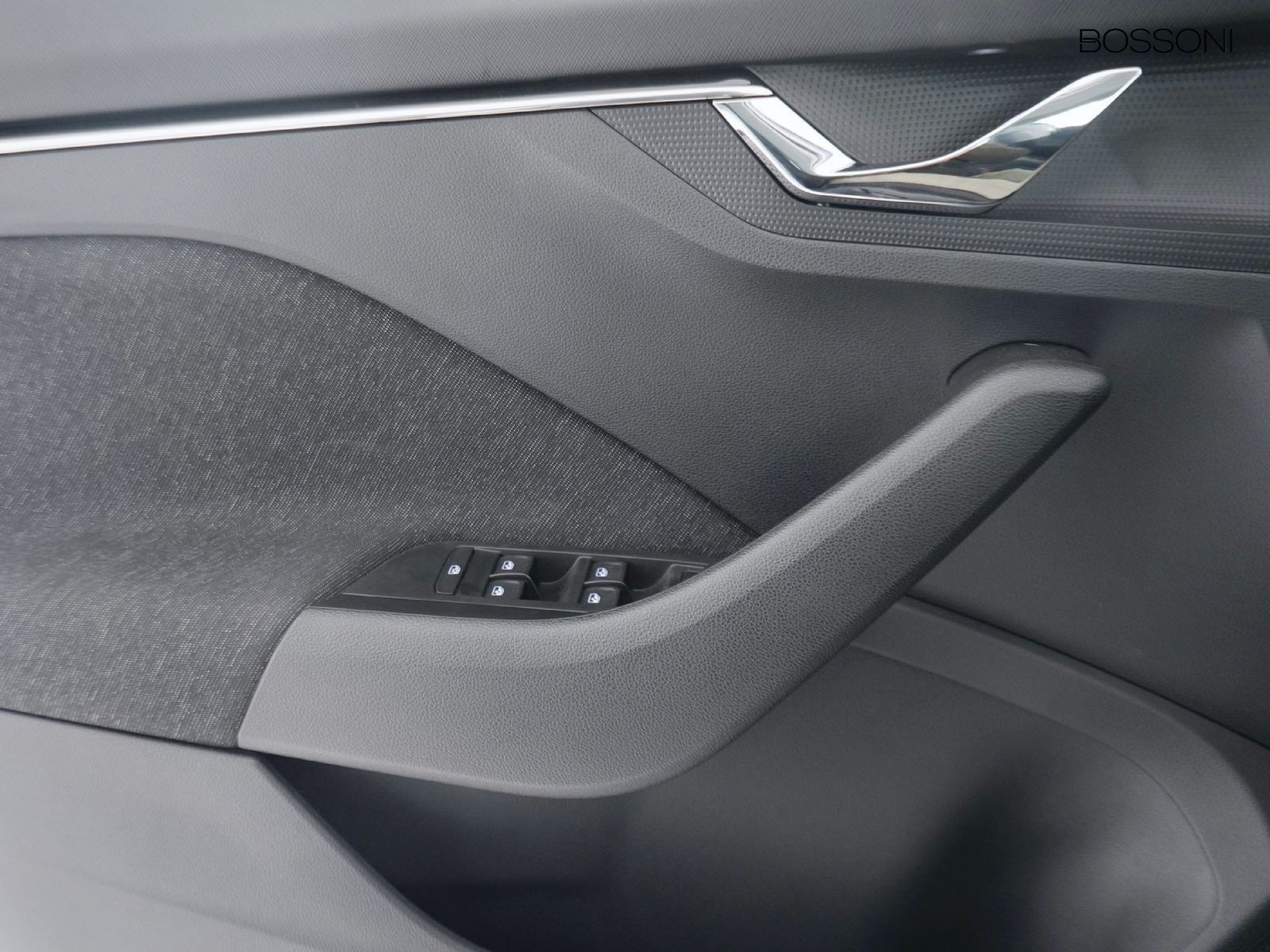 17 - Skoda Kamiq 1.5 tsi act 150cv dark shade dsg