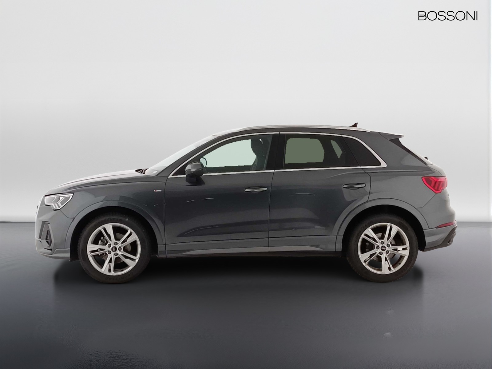 16 - Audi Q3 35 2.0 tdi s line edition s tronic