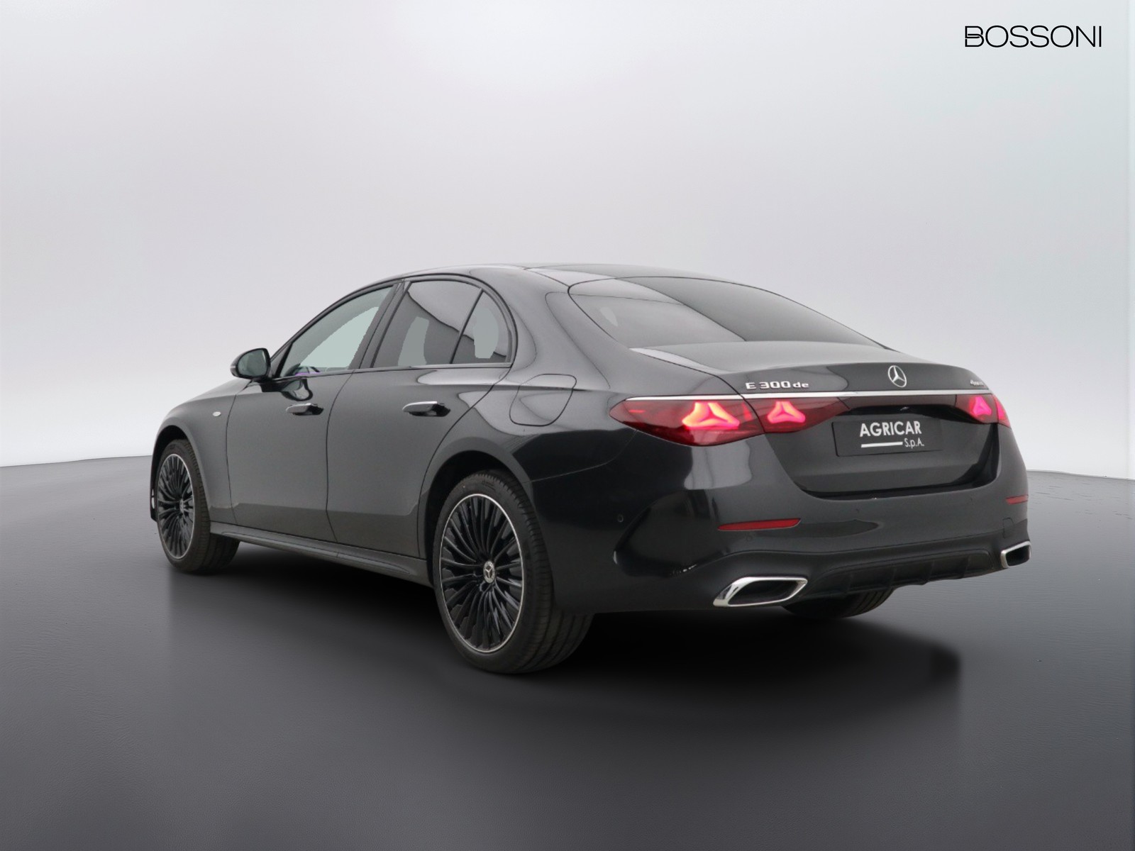 5 - Mercedes Classe E berlina 300 de plug in hybrid amg line premium 4matic 9g-tronic