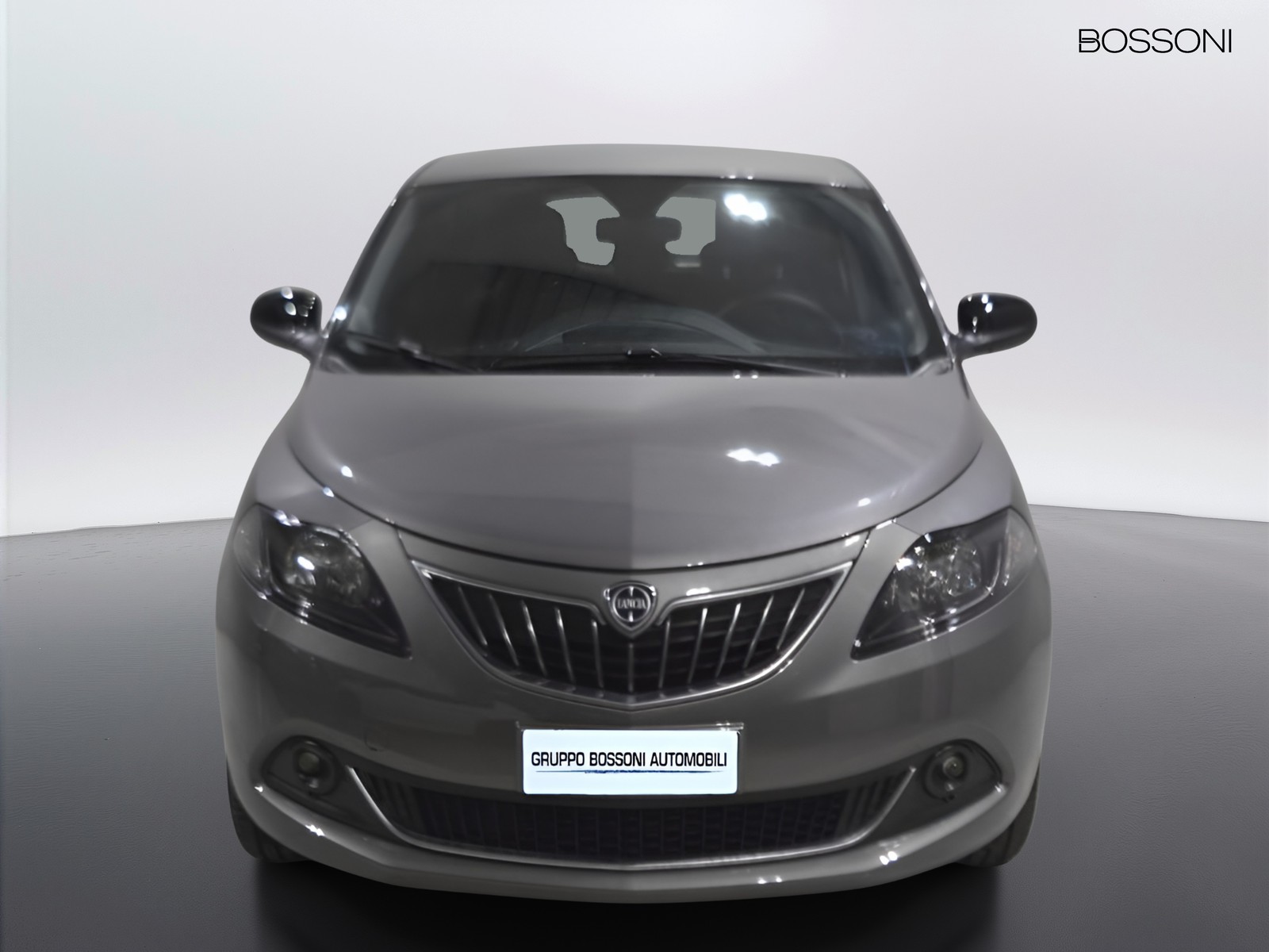 2 - Lancia Ypsilon 1.0 firefly hybrid 70cv platino s&s