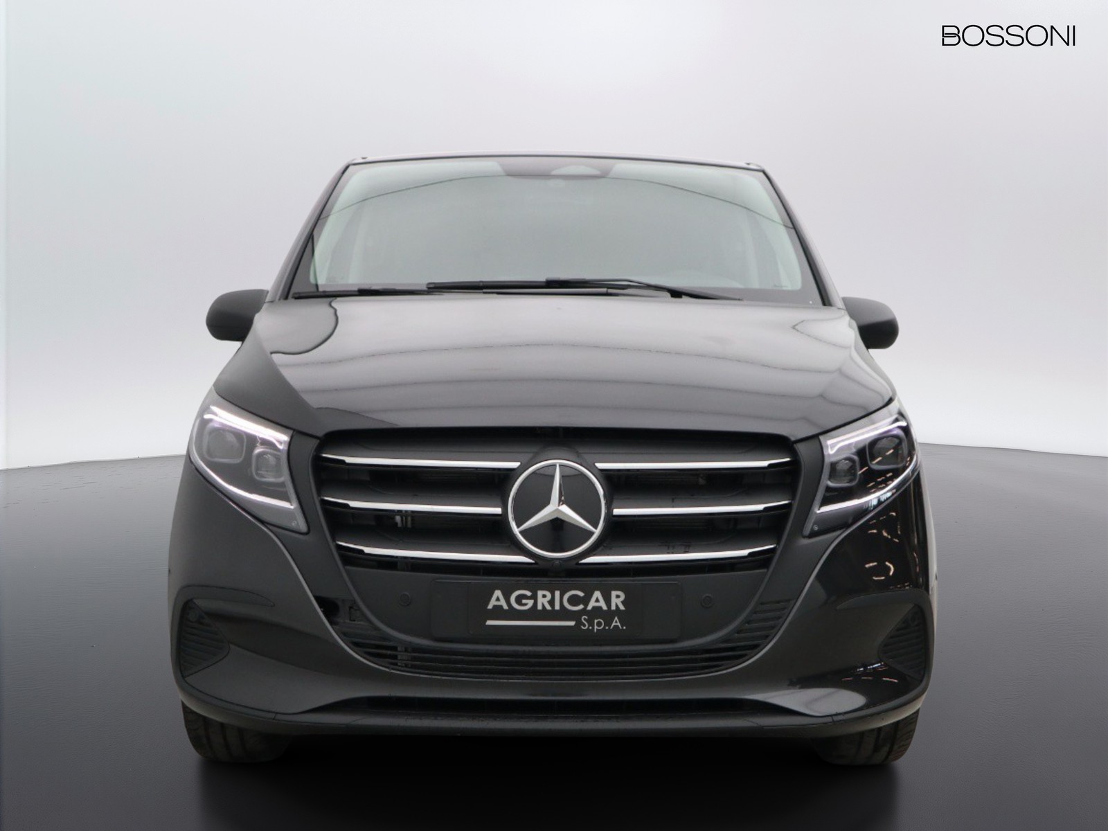 2 - Mercedes Vans Vito mixto 114 cdi long select 4x4 9g-tronic