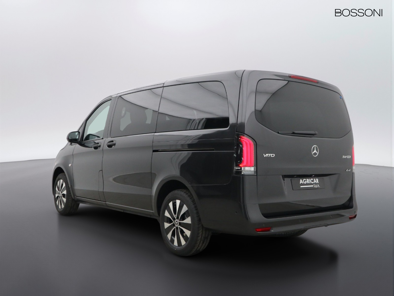 5 - Mercedes Vans Vito mixto 114 cdi long select 4x4 9g-tronic