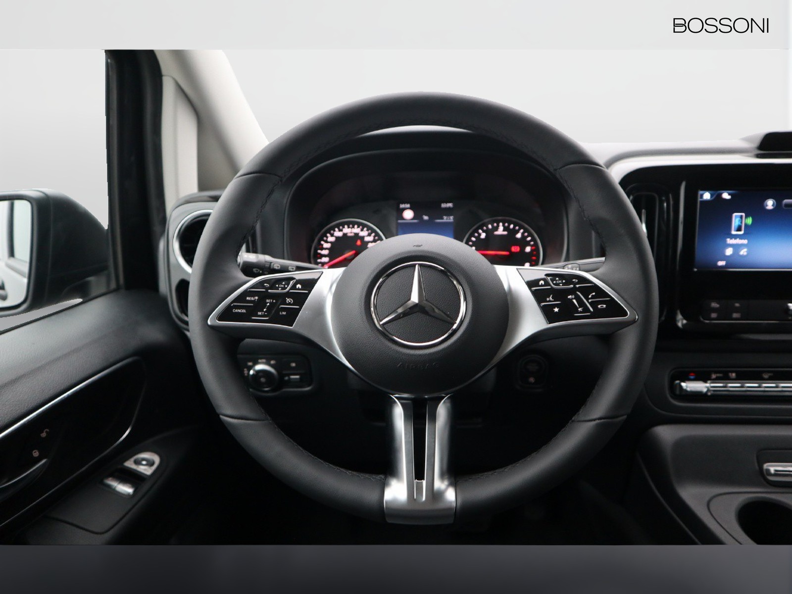 14 - Mercedes Vans Vito mixto 114 cdi long select 4x4 9g-tronic