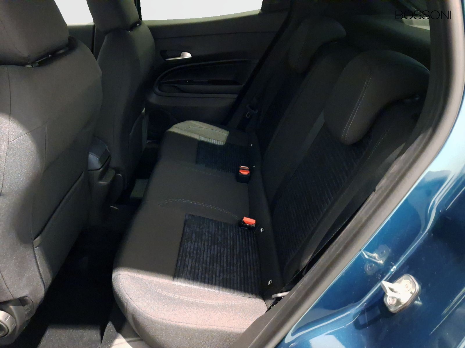 12 - Alfa Romeo Junior 1.2 hybrid 145cv ibrida edct6