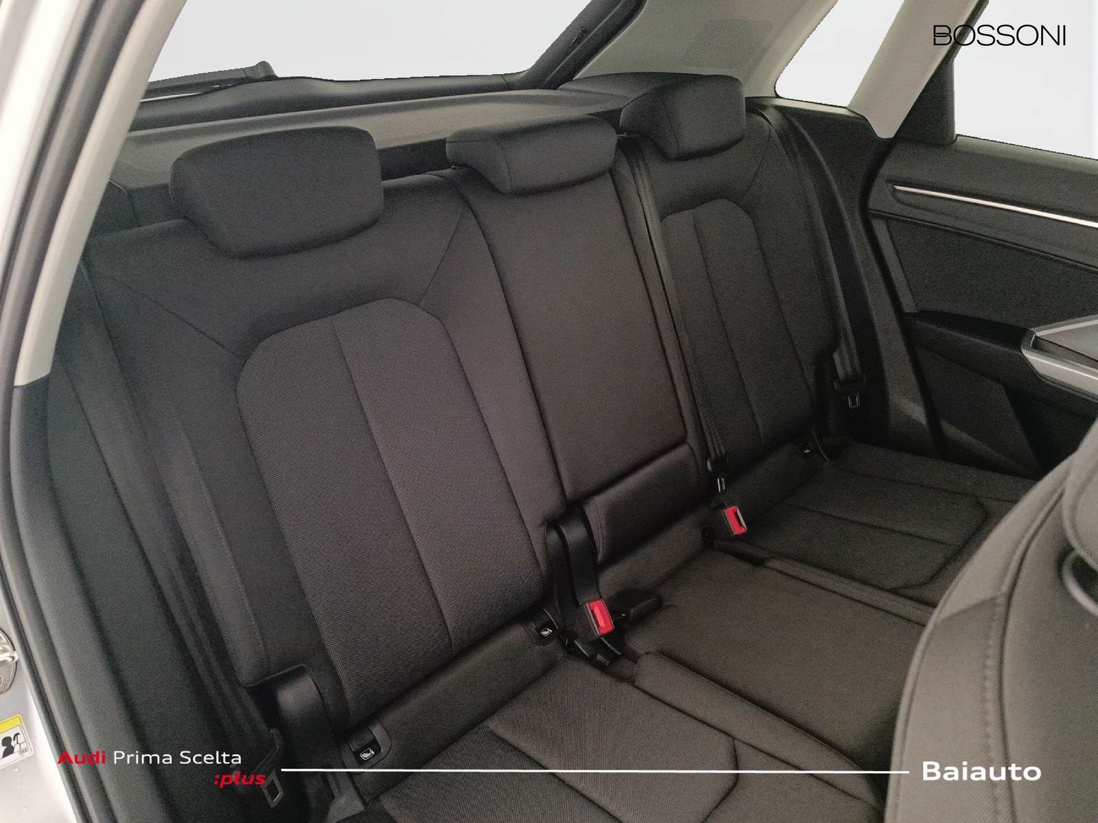 23 - Audi Q3 35 2.0 tdi business advanced s tronic