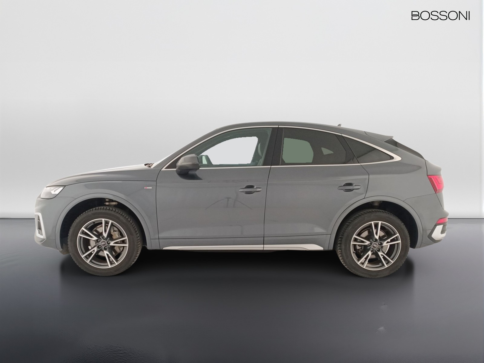 3 - Audi Q5 sportback 40 2.0 tdi mhev 12v s line quattro s tronic