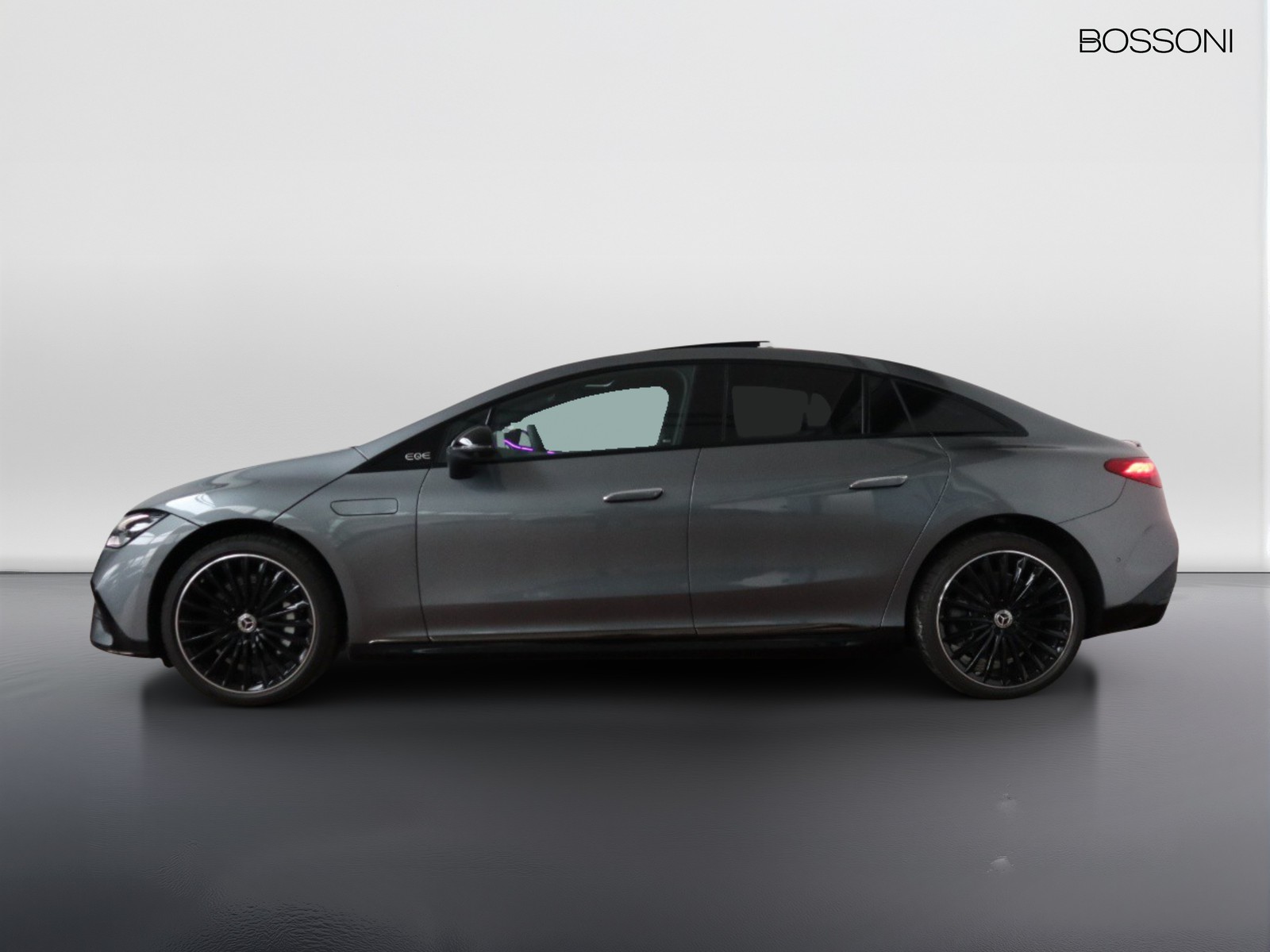 3 - Mercedes EQE 350 premium plus 4matic