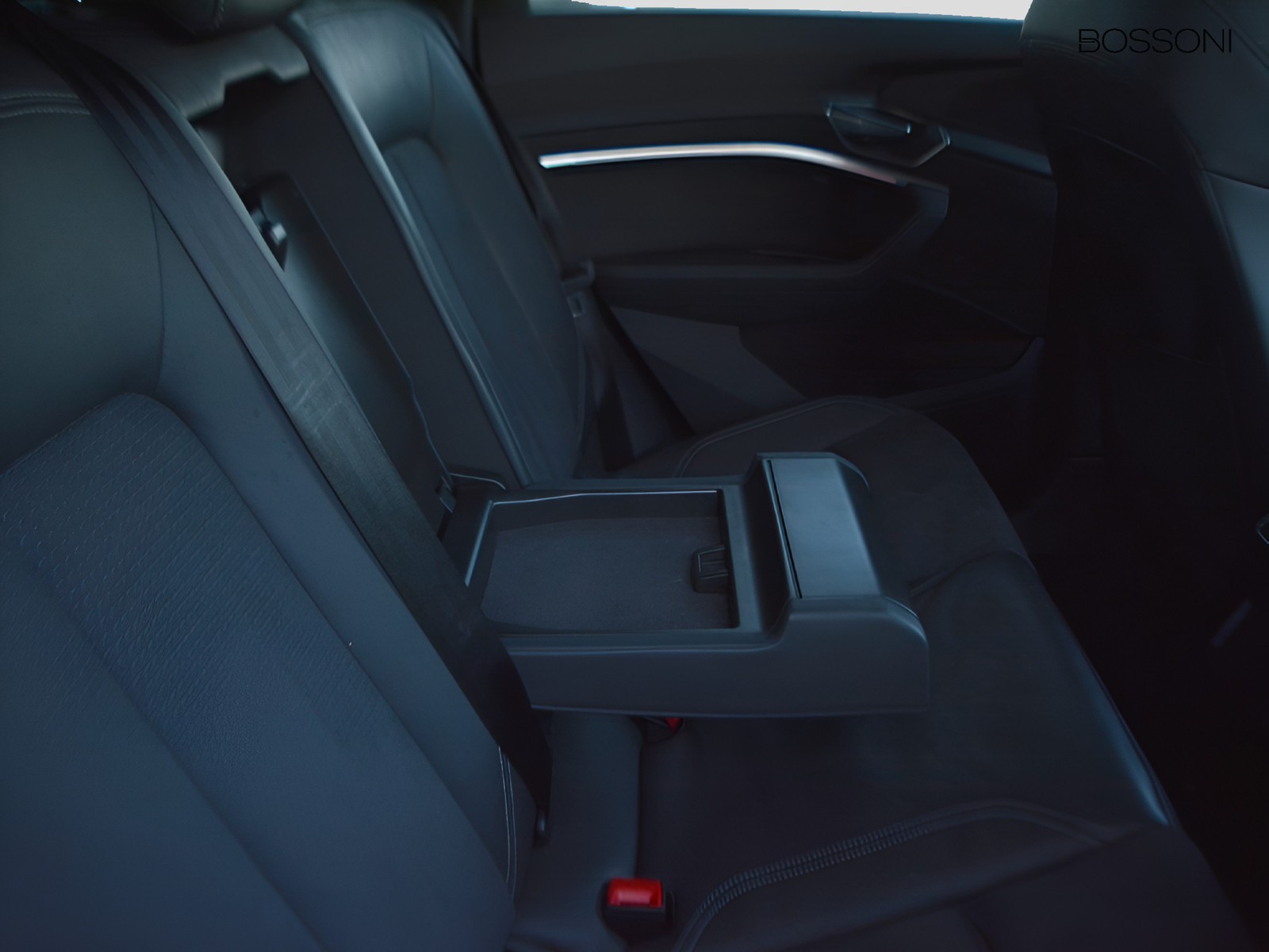 6 - Audi e-tron sportback 55 business fast quattro cvt