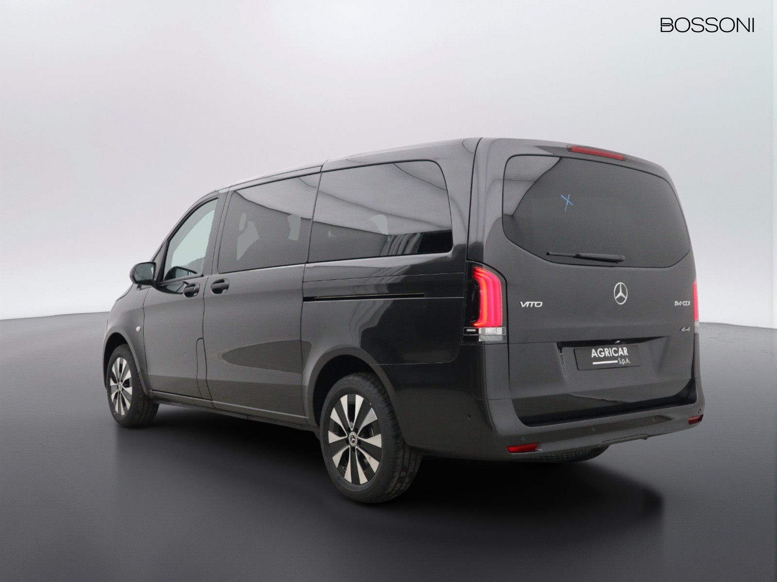 5 - Mercedes Vans Vito 114 cdi long mixto auto my20