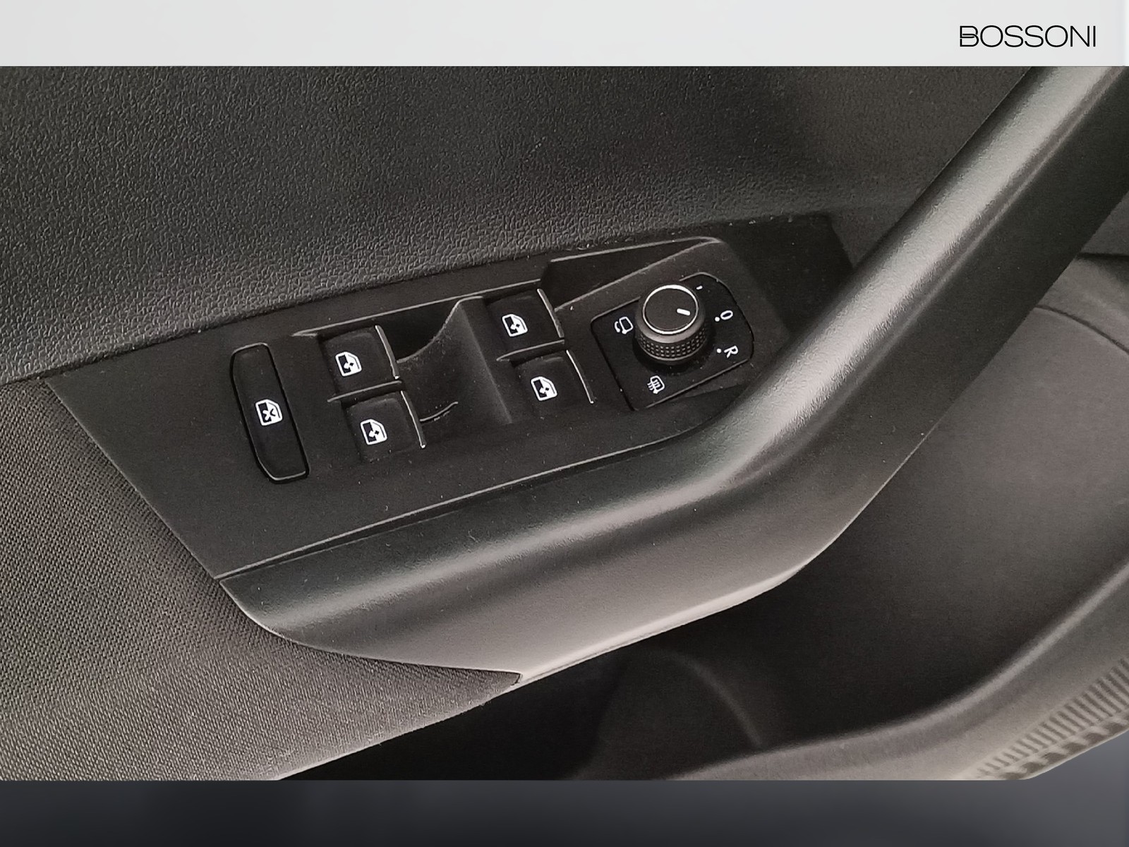 23 - Volkswagen Polo 1.0 tsi 110cv style dsg