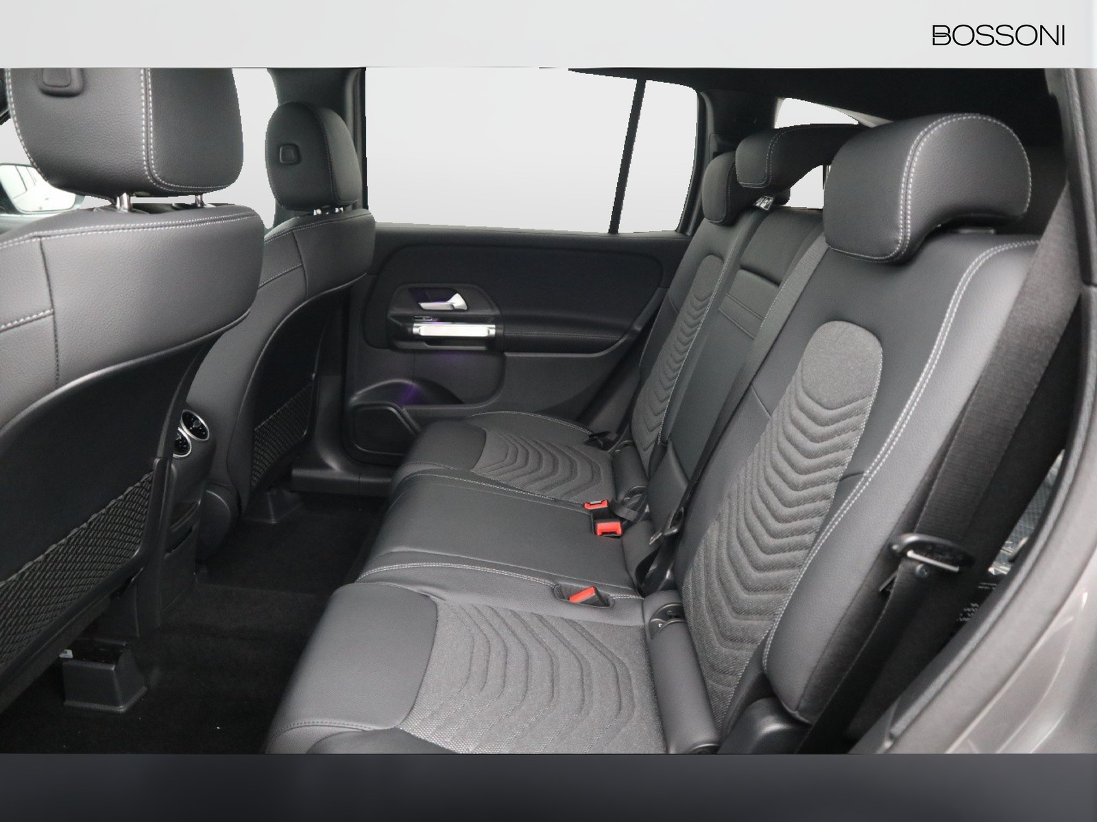 8 - Mercedes GLB 200 d progressive advanced plus 8g-dct