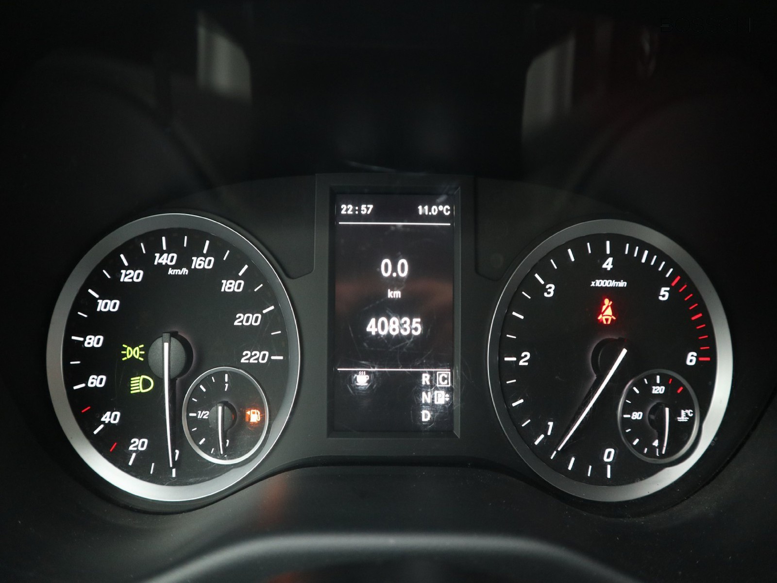 9 - Mercedes Vans Vito 119 cdi extralong mixto auto my20