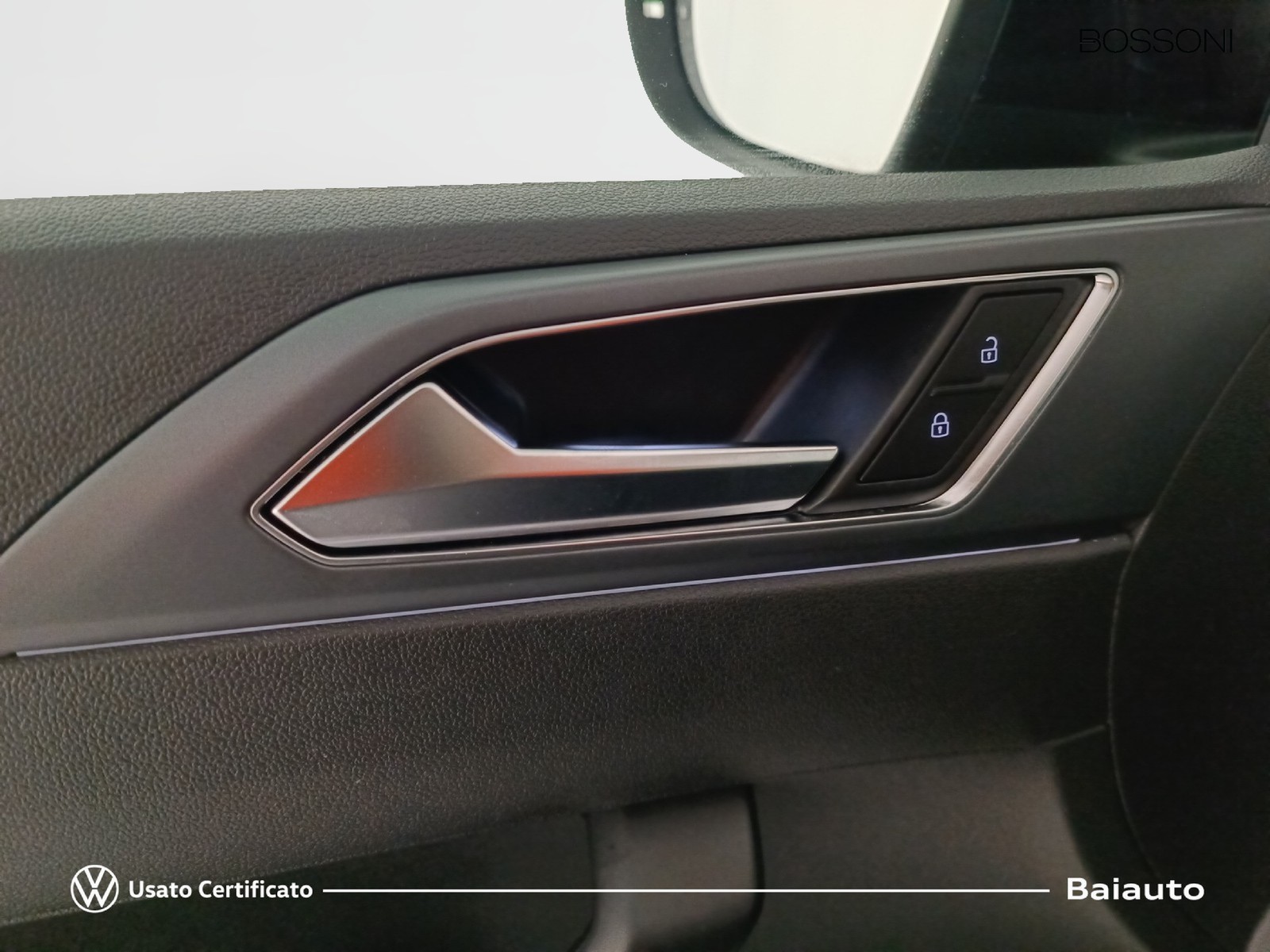 18 - Volkswagen Taigo 1.0 tsi 115cv r-line